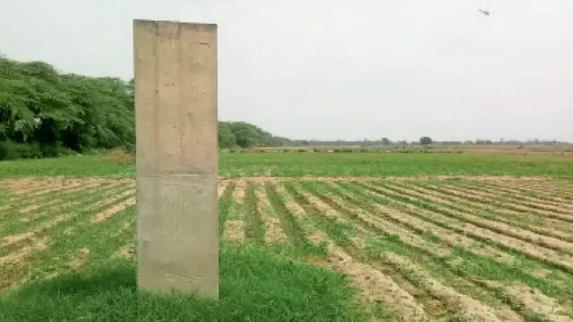 UP Haryana Border Dispute, Baghpat Yamuna Khadar News, Boundary Pillar Project India, Survey of India Border Work, Uttar Pradesh Haryana Land Dispute, India Border Demarcation News,यूपी हरियाणा सीमा विवाद, बागपत जमीन विवाद, यमुना खादर पिलर, सर्वे ऑफ इंडिया, land dispute India, boundary pillar work, farmers conflict news,Baghpat district border dispute news, Uttar Pradesh Haryana land dispute update, Yamuna Khadar boundary news India, district level land conflict UP, state border issue Haryana UP, India administrative news Hindi,#UPHaryanaDispute, #BaghpatNews, #BoundaryPillar, #SurveyOfIndia, #LandDispute, #IndiaNews, #BreakingNews, #FarmersIssue,