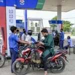 पेट्रोल डीजल प्राइस हाइक, पेट्रोल डीजल महंगा, पेट्रोल डीजल नए रेट, दिल्ली पेट्रोल प्राइस, मुंबई पेट्रोल रेट, डीजल प्राइस टुडे, ईंधन कीमत बढ़ोतरी, Fuel Price Hike News, पेट्रोल डीजल रेट 2026, पश्चिम एशिया युद्ध असर, कच्चा तेल कीमत, दिल्ली न्यूज, राष्ट्रीय खबर, महंगाई समाचार, भारत में पेट्रोल कीमत, डीजल रेट अपडेट,Petrol Diesel Price Hike, Fuel Price Hike India, Petrol Price Today, Diesel Price Today, Delhi Petrol Price, Mumbai Fuel Rates, Latest Petrol Diesel Rates, Crude Oil Price Impact, Fuel Price Increase News, India Fuel News, Petrol Diesel Hike 2026, Brent Crude Oil Price, National News India, Inflation News India,पेट्रोल पंप फोटो, पेट्रोल डीजल कीमत बढ़ोतरी, दिल्ली पेट्रोल रेट, डीजल प्राइस अपडेट, तेल कंपनियां, पेट्रोल डीजल महंगाई, फ्यूल प्राइस हाइक, पेट्रोल पंप पर ग्राहक, भारत में ईंधन संकट, पश्चिम एशिया संकट,Petrol Pump Image, Petrol Diesel Price Hike Photo, Fuel Price Increase India, Diesel Rate Update, Petrol Price Delhi, Crude Oil Crisis, Fuel Inflation India, Petrol Pump Customer, Oil Companies India, Fuel Crisis News,#PetrolDieselPriceHike, #FuelPriceHike, #PetrolPriceToday, #DieselPriceToday, #FuelRates, #CrudeOil, #Inflation, #DelhiNews, #IndiaNews, #PetrolDieselNews, #FuelCrisis, #BreakingNews,