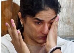 विनेश फोगाट, Vinesh Phogat News, बृजभूषण शरण सिंह, WFI Case, महिला पहलवान केस, भारतीय कुश्ती विवाद, Vinesh Phogat Statement, Wrestling Federation India News, Brij Bhushan Case, Sports News India, Asian Games 2026 Wrestling, Bajrang Punia News, Sakshi Malik News,विनेश फोगाट फोटो, Vinesh Phogat Image, भारतीय पहलवान तस्वीर, Brij Bhushan Photo, WFI News Image, Wrestling Protest Jantar Mantar Photo, Indian Wrestler News Photo,#VineshPhogat, #WFI, #BrijBhushan, #WrestlingNews, #SportsNews, #IndianWrestling, #BajrangPunia, #SakshiMalik, #AsianGames2026, #BreakingNews, #IndiaSports, #राष्ट्रीयप्रस्तावना