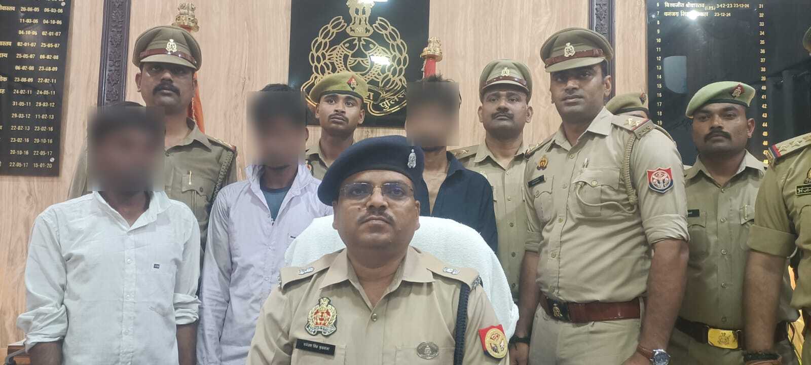 लखनऊ चोरी खबर, कैसरबाग चोरी मामला, लखनऊ पुलिस कार्रवाई, जेवर चोरी खुलासा, यूपी क्राइम न्यूज, Lucknow News, Kaiserbagh Theft Case, Lucknow Police News, Jewellery Theft Lucknow, UP Crime News, CCTV Investigation Lucknow, Police Arrest News,लखनऊ पुलिस फोटो, बरामद जेवर तस्वीर, कैसरबाग थाना फोटो, चोरी आरोपी फोटो, Lucknow Police Image, Jewellery Recovery Photo, Crime News Picture, Kaiserbagh Police Photo,#LucknowNews, #LucknowPolice, #Kaiserbagh, #CrimeNews, #UPPolice, #BreakingNews, #JewelleryTheft, #Arrested, #UttarPradesh, #PoliceAction, #IndiaNews, #राष्ट्रीयप्रस्तावना