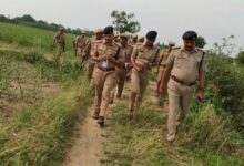 हरदोई समाचार, Hardoi news today, Hardoi suicide case, शाहाबाद हरदोई घटना, cousin suicide case India, Uttar Pradesh crime news, Hardoi love affair case, UP breaking news, Shahabad police investigation, Hardoi tragic news, उत्तर प्रदेश अपराध समाचार,हरदोई घटना फोटो, Hardoi incident image, Shahabad village scene, UP police investigation image, crime scene Hardoi, forensic team UP, rural UP news visuals, tragic incident India,हरदोई जिला समाचार, Hardoi district news Uttar Pradesh, शाहाबाद कोतवाली केस, Shahabad police station Hardoi case, यूपी प्रेम प्रसंग मामला, Uttar Pradesh love affair case news, ग्रामीण क्षेत्र घटना यूपी, rural UP crime news, एसपी अशोक कुमार मीणा हरदोई, Hardoi SP Ashok Kumar Meena investigation, यूपी क्राइम रिपोर्ट, UP crime report today, फॉरेंसिक जांच हरदोई, forensic investigation Hardoi UP,#HardoiNews, #UPCrime, #BreakingNews, #Shahabad, #UttarPradeshNews, #LoveAffairCase, #CrimeNewsIndia, #ForensicInvestigation, #HindiNews, #GoogleDiscoverNews
