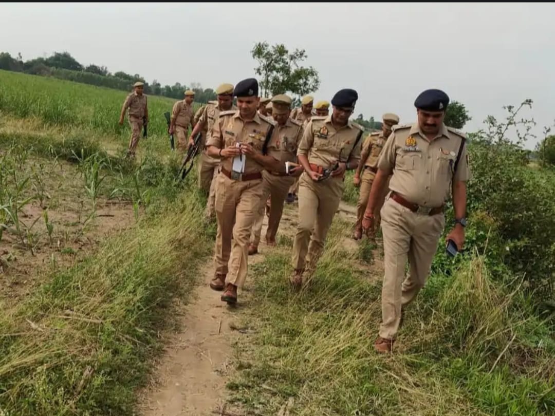 हरदोई समाचार, Hardoi news today, Hardoi suicide case, शाहाबाद हरदोई घटना, cousin suicide case India, Uttar Pradesh crime news, Hardoi love affair case, UP breaking news, Shahabad police investigation, Hardoi tragic news, उत्तर प्रदेश अपराध समाचार,हरदोई घटना फोटो, Hardoi incident image, Shahabad village scene, UP police investigation image, crime scene Hardoi, forensic team UP, rural UP news visuals, tragic incident India,हरदोई जिला समाचार, Hardoi district news Uttar Pradesh, शाहाबाद कोतवाली केस, Shahabad police station Hardoi case, यूपी प्रेम प्रसंग मामला, Uttar Pradesh love affair case news, ग्रामीण क्षेत्र घटना यूपी, rural UP crime news, एसपी अशोक कुमार मीणा हरदोई, Hardoi SP Ashok Kumar Meena investigation, यूपी क्राइम रिपोर्ट, UP crime report today, फॉरेंसिक जांच हरदोई, forensic investigation Hardoi UP,#HardoiNews, #UPCrime, #BreakingNews, #Shahabad, #UttarPradeshNews, #LoveAffairCase, #CrimeNewsIndia, #ForensicInvestigation, #HindiNews, #GoogleDiscoverNews