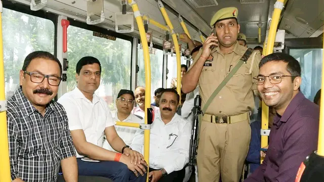 बरेली डीएम अविनाश सिंह, नो व्हीकल डे बरेली, ई-रिक्शा में वन मंत्री, बरेली प्रशासन खबर, अविनाश सिंह डीएम, अरुण कुमार वन मंत्री, यूपी प्रशासनिक खबर, पर्यावरण संरक्षण पहल, डीजल पेट्रोल बचाओ अभियान, संपूर्ण समाधान दिवस, बरेली समाचार, सरकारी बस यात्रा, वीआईपी कल्चर खत्म, इलेक्ट्रिक वाहन यूपी, मीरगंज तहसील समाचार,Bareilly DM Avinash Singh, No Vehicle Day Bareilly, Forest Minister e-rickshaw ride, Uttar Pradesh administration news, Avinash Singh IAS, Arun Kumar forest minister, diesel petrol save campaign, environment protection initiative, VIP culture in UP, government officers bus ride, electric vehicle campaign India, Mirganj tehsil news, public transport initiative,बस में सफर करते डीएम, बरेली प्रशासन फोटो, ई-रिक्शा में मंत्री, नो व्हीकल डे अभियान, मीरगंज तहसील कार्यक्रम, सरकारी अधिकारियों की बस यात्रा, पर्यावरण संरक्षण संदेश, इलेक्ट्रिक वाहन उपयोग, यूपी प्रशासनिक पहल, वीआईपी कल्चर खत्म,DM travelling in bus, Bareilly administration image, minister in e-rickshaw, No Vehicle Day campaign, Mirganj tehsil event, officers bus journey, environment protection initiative, electric vehicle usage, UP administrative reform, VIP culture end,#Bareilly #AvinashSingh #NoVehicleDay #EnvironmentProtection #UPNews #ArunKumar #ElectricVehicle #BusJourney #VIPCulture #Breaking,बरेली, अविनाश सिंह, अरुण कुमार, नो व्हीकल डे, मीरगंज, उत्तर प्रदेश प्रशासन, ई-रिक्शा, बस यात्रा, पर्यावरण संरक्षण, डीजल पेट्रोल बचाओ, सरकारी अधिकारियों का सफर, Bareilly news, DM Avinash Singh, Forest Minister Arun Kumar, electric vehicle initiative, No Vehicle Day UP, environmental awareness India, VIP culture news,News #HindiNews #BareillyNews #GreenInitiative #PublicTransport #DMBareilly,
