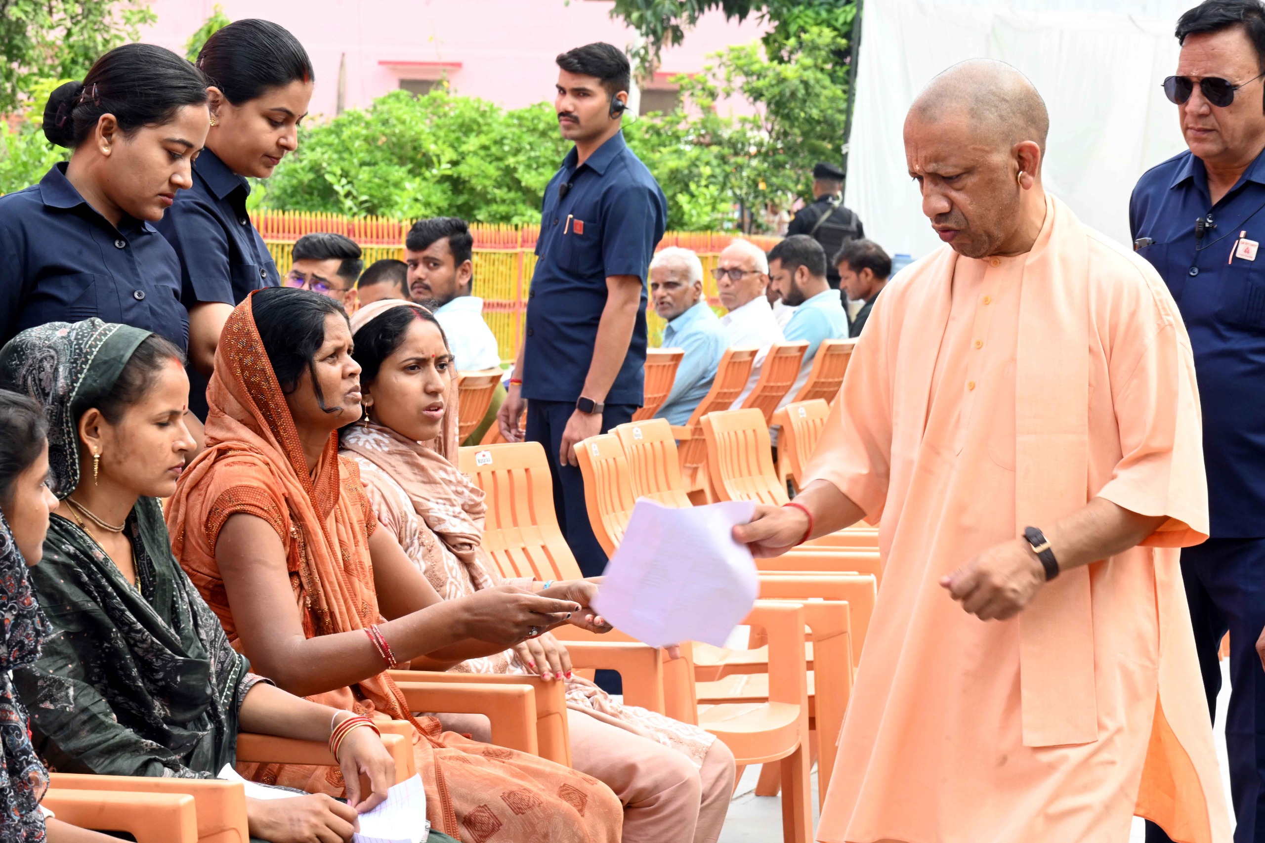जनता दर्शन, Janata Darshan, मुख्यमंत्री योगी आदित्यनाथ, Yogi Adityanath, गोरखनाथ मंदिर, Gorakhnath Mandir Gorakhpur, उत्तर प्रदेश सरकार, Uttar Pradesh government, जनसुनवाई कार्यक्रम, public hearing CM UP, जन शिकायत समाधान, grievance redressal UP, Gorakhpur news, यूपी मुख्यमंत्री समाचार, CM office UP news, 22 मई 2026 समाचार, May 2026 India news,जनता दर्शन सीएम योगी, Gorakhpur Janata Darshan, Yogi Adityanath public hearing, गोरखनाथ मंदिर कार्यक्रम, CM grievance meeting UP, मुख्यमंत्री जनसुनवाई, UP CM office news update, Gorakhpur latest news 2026, public complaint resolution UP, Uttar Pradesh CM meeting visuals.#JanataDarshan #YogiAdityanath #GorakhpurNews #UPNews #CMYogi #PublicHearing #UttarPradesh #GrievanceRedressal #GorakhnathMandir #HindiNews #PoliticalNews #LatestNews,