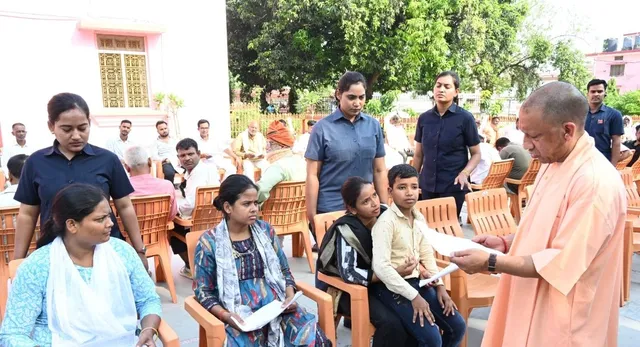 गोरखपुर जनता दर्शन, मुख्यमंत्री योगी आदित्यनाथ, CM योगी गोरखपुर दौरा, गोरखनाथ मंदिर जनता दर्शन, आयुष्मान कार्ड सहायता, मुख्यमंत्री विवेकाधीन कोष, गोरखपुर समाचार, यूपी मुख्यमंत्री खबर, इलाज के लिए सरकारी मदद, जनता दर्शन 2026, योगी आदित्यनाथ ताजा खबर, गोरखपुर स्वास्थ्य सहायता, भू माफिया कार्रवाई, उत्तर प्रदेश राजनीति खबर, गोरखपुर प्रशासन, मुख्यमंत्री जनसुनवाई, यूपी न्यूज हिंदी, गोरखपुर लेटेस्ट न्यूज,CM Yogi Gorakhpur visit, Yogi Adityanath Janata Darshan, Gorakhpur news today, CM Yogi latest news, Ayushman Card help, UP government treatment assistance, Gorakhnath Temple Janata Darshan, Uttar Pradesh news, Yogi Adityanath Gorakhpur, UP CM public hearing, treatment financial assistance, Gorakhpur administration news, land mafia action UP, Uttar Pradesh politics news, Hindi news Gorakhpur,सीएम योगी जनता दर्शन फोटो, गोरखनाथ मंदिर कार्यक्रम, योगी आदित्यनाथ गोरखपुर, जनता दर्शन में शिकायतें, मुख्यमंत्री सहायता योजना, आयुष्मान कार्ड लाभार्थी, गोरखपुर इलाज सहायता, यूपी सरकार स्वास्थ्य मदद, मुख्यमंत्री विवेकाधीन कोष सहायता, जनता दर्शन गोरखपुर तस्वीरें,CM Yogi Janata Darshan image, Gorakhnath temple event, Yogi Adityanath Gorakhpur photo, UP CM public hearing, Ayushman card beneficiary, treatment assistance UP government, Gorakhpur Janata Darshan images, CM Yogi meeting people, Uttar Pradesh government help, Gorakhpur latest event,गोरखपुर, उत्तर प्रदेश, मुख्यमंत्री योगी आदित्यनाथ, जनता दर्शन, गोरखनाथ मंदिर, आयुष्मान कार्ड, मुख्यमंत्री विवेकाधीन कोष, इलाज सहायता, गोरखपुर प्रशासन, यूपी सरकार, स्वास्थ्य सहायता योजना, भू माफिया कार्रवाई, पुलिस प्रशासन, Gorakhpur news, CM Yogi, Uttar Pradesh news, Janata Darshan Gorakhpur, Ayushman Bharat, treatment support scheme, UP government help, Yogi Adityanath latest news,#CMYogi #YogiAdityanath #Gorakhpur #JanataDarshan #UPNews #AyushmanCard #GorakhnathTemple #UttarPradesh #HindiNews #BreakingNews #GorakhpurNews #PublicHearing #UPGovernment #HealthSupport #LatestNews