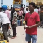 यूपी पेट्रोल संकट, डीजल की किल्लत, महराजगंज पेट्रोल पंप, देवरिया डीजल संकट, मऊ पेट्रोल लाइन, यूपी ईंधन संकट, पेट्रोल पंप पर भीड़, पेट्रोल डीजल महंगा, गोरखपुर पेट्रोल पंप, संतकबीर नगर समाचार, उत्तर प्रदेश न्यूज, फ्यूल क्राइसिस यूपी,UP Fuel Crisis, Petrol Diesel Shortage UP, Maharajganj Petrol Pump News, Deoria Diesel Crisis, Mau Fuel Shortage, Uttar Pradesh Petrol News, Fuel Crisis India, Gorakhpur Petrol Pump, Sant Kabir Nagar News, Diesel Shortage News, UP Breaking News,पेट्रोल पंप पर लाइन, मच्छरदानी लगाकर सोते लोग, डीजल संकट फोटो, महराजगंज पेट्रोल पंप, यूपी ईंधन संकट, पुलिस तैनाती पेट्रोल पंप,Petrol Pump Queue Image, People Sleeping at Petrol Pump, Diesel Crisis Photo, Maharajganj Fuel Station, UP Fuel Shortage Image, Police at Petrol Pump,#UPFuelCrisis, #PetrolDieselShortage, #Maharajganj, #DeoriaNews, #FuelCrisis, #BreakingNews, #UPNews, #PetrolPump, #DieselShortage, #GorakhpurNews, #MauNews, #SantKabirNagar,