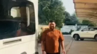 Karan Bhushan Singh, Brij Bhushan Sharan Singh, Hanuman Rath, MP mini bus, VIP culture India, Kaiserganj MP, BJP MP news, fuel saving campaign, eco friendly political initiative, Uttar Pradesh politics, luxury convoy replacement, MP driving bus,करण भूषण सिंह, बृजभूषण सिंह परिवार, हनुमान रथ, सांसद मिनी बस, VIP कल्चर, कैसरगंज सांसद, बीजेपी सांसद खबर, गनर स्टाफ बस, यूपी राजनीति, लग्जरी काफिला, सांसद बस यात्रा, ईंधन बचाओ अभियान, पर्यावरण संरक्षण खबर,हनुमान रथ बस फोटो, करण भूषण सिंह बस चलाते हुए, सांसद बस यात्रा, मिनी बस काफिला, बीजेपी सांसद तस्वीर, गनर स्टाफ बस, यूपी राजनीतिक खबर, पर्यावरण अभियान,Hanuman Rath bus image, Karan Bhushan Singh driving, MP bus journey, mini bus convoy, BJP MP photo, security staff bus, UP political news, eco friendly campaign image,करण भूषण सिंह बस, हनुमान रथ, बृजभूषण सिंह, कैसरगंज सांसद, यूपी बीजेपी नेता, VIP कल्चर खत्म, सांसद ने खरीदी मिनी बस, ईंधन बचाओ अभियान, Hanuman Rath bus news, Karan Bhushan Singh latest news, Brij Bhushan family, Uttar Pradesh political news,#KaranBhushanSingh #BrijBhushanSingh #HanumanRath #VIPCulture #UPPolitics #BJP #Kaiserganj #FuelSaving #EcoFriendly #PoliticalNews #BreakingNews #HindiNews #LatestNews #UttarPradesh #MiniBus