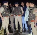 अलीगढ़ एनकाउंटर, अलीगढ़ पुलिस मुठभेड़, राज मोहम्मद एनकाउंटर, मोमीन बदमाश, अलीगढ़ लूट कांड, महिलाओं से लूट, अलीगढ़ अपराध समाचार, यूपी पुलिस एनकाउंटर, महिला लूट गैंग, अलीगढ़ क्राइम न्यूज, पश्चिमी यूपी अपराध, अलीगढ़ महिला लूट केस, दुष्कर्म आरोपी एनकाउंटर, यूपी क्राइम अपडेट, अलीगढ़ पुलिस कार्रवाई, उत्तर प्रदेश अपराध खबर, अलीगढ़ एसएसपी, अलीगढ़ ताजा खबर,Aligarh Encounter, Aligarh Police Encounter, Raj Mohammad Encounter, Momin Criminal Case, Aligarh Crime News, UP Police Encounter, Women Loot Case Aligarh, Aligarh Robbery Gang, Uttar Pradesh Crime News, Aligarh Latest News, Aligarh Police Action, Western UP Crime, Crime News UP, Women Robbery Case, Aligarh SSP News,Aligarh Encounter Photo, Raj Mohammad File Photo, Momin Criminal Photo, UP Police Encounter Image, Aligarh Crime Scene, Police Action Uttar Pradesh, Women Loot Gang Image, Aligarh Police News Photo,#AligarhEncounter, #UPPolice, #AligarhNews, #CrimeNews, #RajMohammad, #Momin, #PoliceEncounter, #UttarPradeshNews, #WomenLootCase, #AligarhPolice, #BreakingNews, #UPCrime, #HindiNews, #GoogleDiscover,