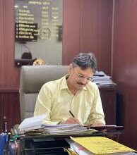 लखनऊ बिजली संकट, लखनऊ पावर क्राइसिस, सरोजनीनगर बिजली समस्या, डॉ राजेश्वर सिंह पत्र, ऊर्जा मंत्री यूपी, लखनऊ बिजली कटौती, लो वोल्टेज समस्या लखनऊ, ट्रांसफार्मर ओवरलोड, फीडर ट्रिपिंग, उत्तर प्रदेश बिजली विभाग, लखनऊ न्यूज, यूपी बिजली समाचार, सरोजनीनगर न्यूज, बिजली संकट खबर, उत्तर प्रदेश राजनीति खबर, Lucknow electricity issue, Lucknow power cut news, Uttar Pradesh electricity news, Sarojininagar MLA news,लखनऊ बिजली संकट फोटो, डॉ राजेश्वर सिंह लेटर, ऊर्जा मंत्री को पत्र, सरोजनीनगर बिजली समस्या, यूपी बिजली विभाग, बिजली कटौती लखनऊ, ट्रांसफार्मर ओवरलोड इमेज, विधायक पत्र फोटो, Lucknow Power Crisis Letter Image,Lucknow Power Crisis Image, Rajeshwar Singh Letter Photo, UP Energy Minister Letter, Sarojininagar Electricity Issue, Transformer Overload Image, Power Cut in Lucknow, Electricity Crisis News Photo, MLA Letter Image, Uttar Pradesh Power Supply News,Lucknow Power Crisis Image, Rajeshwar Singh Letter Photo, UP Energy Minister Letter, Sarojininagar Electricity Issue, Transformer Overload Image, Power Cut in Lucknow, Electricity Crisis News Photo, MLA Letter Image, Uttar Pradesh Power Supply News,#LucknowPowerCrisis, #LucknowNews, #RajeshwarSingh, #SarojiniNagar, #PowerCut, #ElectricityCrisis, #UPElectricity, #UPNews, #EnergyMinister, #LowVoltage, #TransformerOverload, #BreakingNews, #LucknowElectricity, #UttarPradeshNews, #PowerSupply,