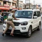 लखनऊ ट्रैफिक पुलिस मामला, ट्रैफिक सिपाही बोनट पर, कमता तिराहा घटना, लखनऊ वायरल न्यूज, चिनहट कोतवाली मामला, ट्रैफिक पुलिस पर हमला, कार सवारों की दबंगई, यूपी पुलिस समाचार, गौरव बंसल न्यूज, लखनऊ क्राइम अपडेट, बोनट पर घसीटा पुलिसकर्मी, ट्रैफिक चेकिंग विवाद,Lucknow Traffic Police Incident, Constable Dragged on Bonnet, Kamta Chauraha Viral News, Chinhat Police Station Case, Traffic Policeman Attack, Lucknow Viral Incident, UP Police News, Gaurav Bansal Constable, Car Driver Misbehavior, Lucknow Crime News, Traffic Checking Dispute, Bonnet Dragging Incident,ट्रैफिक सिपाही घटना फोटो, कमता तिराहा तस्वीरें, चिनहट पुलिस जांच, लखनऊ ट्रैफिक चेकिंग, पुलिसकर्मी बोनट पर, यूपी पुलिस वायरल घटना, कार सवार दबंगई फोटो, ट्रैफिक पुलिस कार्रवाई,#Lucknow #TrafficPolice #GauravBansal #LucknowNews #UPPolice #ViralNews #Chinhat #TrafficChecking #CrimeNews #BreakingNews #LucknowCrime #PoliceIncident #UttarPradesh #BonnetIncident #RoadRage #PoliceAttack #IndiaNews #KamtaChauraha #LucknowViral #UPNews.Traffic constable incident photos, Kamta Chauraha visuals, Chinhat police investigation images, Lucknow traffic checking pictures, policeman on bonnet photos, UP police viral case, car driver misconduct visuals, traffic police action images,