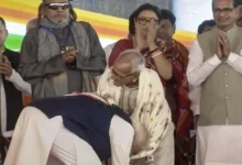 #MakhanlalSarkar, #PMModi, #BJP, #WestBengal, #SuvenduAdhikari, #BengalPolitics, #NarendraModi, #PoliticalNews, #JanaSangh, #BJPWorker, #BreakingNews, #NationalPrastavana, #KolkataNews, #WestBengalNews,Makhanlal Sarkar Photo, PM Modi Touching Feet, Bengal Oath Ceremony Image, BJP Veteran Leader, Narendra Modi Event Bengal, BJP Worker Respect,माखनलाल सरकार फोटो, पीएम मोदी चरण स्पर्श, बंगाल शपथ ग्रहण तस्वीर, भाजपा वरिष्ठ नेता, नरेंद्र मोदी बंगाल कार्यक्रम, बीजेपी कार्यकर्ता सम्मान,Who is Makhanlal Sarkar, PM Modi Touches Feet, Bengal BJP Veteran Leader, West Bengal Oath Ceremony, Narendra Modi Bengal Visit, BJP Old Worker Bengal, Jana Sangh Leader, Syama Prasad Mukherjee Movement, Bengal BJP History, Suvendu Adhikari Oath Ceremony, Political News India, National Prastavana, Kolkata News,माखनलाल सरकार कौन हैं, पीएम मोदी पैर छूते हुए, बंगाल बीजेपी नेता, पश्चिम बंगाल शपथ ग्रहण समारोह, नरेंद्र मोदी बंगाल, माखनलाल सरकार भाजपा, जनसंघ नेता, श्यामा प्रसाद मुखर्जी आंदोलन, बंगाल बीजेपी इतिहास, सुवेंदु अधिकारी शपथ ग्रहण, भाजपा संगठन बंगाल, राजनीतिक खबर हिंदी, राष्ट्रीय प्रस्तावना, कोलकाता समाचार, पश्चिम बंगाल राजनीति,