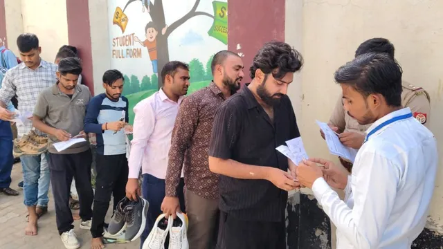 UP लेखपाल भर्ती परीक्षा 2026, यूपी लेखपाल एग्जाम, लेखपाल भर्ती मुख्य परीक्षा, उत्तर प्रदेश लेखपाल भर्ती, UPSSSC लेखपाल परीक्षा, आगरा लेखपाल परीक्षा, मुरादाबाद परीक्षा केंद्र, फिरोजाबाद लेखपाल एग्जाम, सरकारी नौकरी यूपी, यूपी भर्ती समाचार, लेखपाल परीक्षा सुरक्षा व्यवस्था, प्रयागराज भर्ती अपडेट, उत्तर प्रदेश नौकरी समाचार,लेखपाल परीक्षा केंद्र, यूपी भर्ती परीक्षा, अभ्यर्थियों की भीड़, परीक्षा केंद्र सुरक्षा, पुलिस जांच परीक्षा, आगरा एग्जाम सेंटर, मुरादाबाद परीक्षा, सरकारी नौकरी परीक्षा,UP Lekhpal Bharti Exam 2026, UP Lekhpal Main Exam, UPSSSC Lekhpal Recruitment, Uttar Pradesh Lekhpal Exam, Government Job UP, Agra Exam Centers, Moradabad Lekhpal Exam, Firozabad Exam News, UP Government Jobs, Lekhpal Recruitment News, Uttar Pradesh Recruitment Update, UP Exam Security,UP Lekhpal Exam Center, Students at Exam Center, Government Exam UP, Exam Security Check, Police at Exam Center, Agra Lekhpal Exam, Moradabad Exam News, UP Recruitment Exam,#UPLekhpalBharti2026, #LekhpalExam, #UPSSSC, #GovernmentJobs, #UPNews, #UttarPradesh, #LekhpalRecruitment, #AgraNews, #MoradabadNews, #FirozabadNews, #ExamNews, #SarkariNaukri, #HindiNews, #BreakingNews, #UPExam,
