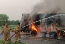 गोरखपुर न्यूज, गोरखपुर सड़क हादसा, फोरलेन हादसा, ट्रक डंपर टक्कर, कुशीनगर लखनऊ फोरलेन, गोरखपुर आग हादसा, यूपी सड़क दुर्घटना, जिंदा जलकर मौत, रामगढ़ताल थाना, ट्रक हादसा गोरखपुर, डंपर दुर्घटना, उत्तर प्रदेश ब्रेकिंग न्यूज, सड़क हादसा समाचार, गोरखपुर ताजा खबर,Gorakhpur News, Gorakhpur Accident, Fourlane Accident, Truck Dumper Collision, Kushinagar Lucknow Fourlane, UP Road Accident, Fire Accident Gorakhpur, Burnt Alive Accident, Ramgarhtal Police, Uttar Pradesh News, Truck Fire Accident, Dumper Crash News, Breaking News UP, Gorakhpur Latest News,गोरखपुर हादसा फोटो, ट्रक में आग, डंपर दुर्घटना, फोरलेन जाम, फायर ब्रिगेड, सड़क दुर्घटना तस्वीर, पुलिस जांच, जली हुई गाड़ियां, यूपी हादसा, गोरखपुर पुलिस,गोरखपुर हादसा फोटो, ट्रक में आग, डंपर दुर्घटना, फोरलेन जाम, फायर ब्रिगेड, सड़क दुर्घटना तस्वीर, पुलिस जांच, जली हुई गाड़ियां, यूपी हादसा, गोरखपुर पुलिस,#GorakhpurNews, #RoadAccident, #TruckAccident, #DumperCrash, #UPNews, #BreakingNews, #FourlaneAccident, #Gorakhpur, #FireAccident, #UttarPradesh, #HighwayAccident, #TrafficJam, #LatestNews, #Ramgarhtal, #AccidentNews,Gorakhpur Accident Image, Truck Fire Photo, Dumper Crash Image, Fourlane Traffic Jam, Fire Brigade Team, Road Accident Photo, Burnt Vehicles, UP Accident News, Police Investigation, Gorakhpur Highway Accident,