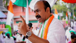 VD Satheesan Image, Congress Press Conference, Kerala Chief Minister, Congress Leader, Kerala Political News, Government Formation Kerala, CM Announcement,वीडी सतीशन मुख्यमंत्री, केरल नए मुख्यमंत्री, कांग्रेस मुख्यमंत्री एलान, केरल राजनीति, कांग्रेस पार्टी खबर, वीडी सतीशन न्यूज, केरल सरकार गठन, केरल विधानसभा चुनाव 2026, कांग्रेस विधायक दल, केरल सीएम फेस, दक्षिण भारत राजनीति, ताजा राजनीतिक समाचार,V D Satheesan New CM, Kerala New Chief Minister, Congress Kerala CM Announcement, Kerala Politics, Congress Party News, VD Satheesan News, Kerala Government Formation, Kerala Election 2026, Congress Legislature Party, Kerala CM Face, South India Politics, Breaking Political News,#VDSatheesan, #KeralaCM, #Congress, #KeralaPolitics, #BreakingNews, #CongressParty, #KeralaNews, #PoliticalNews, #SouthIndiaPolitics, #KeralaElection2026, #NewChiefMinister,