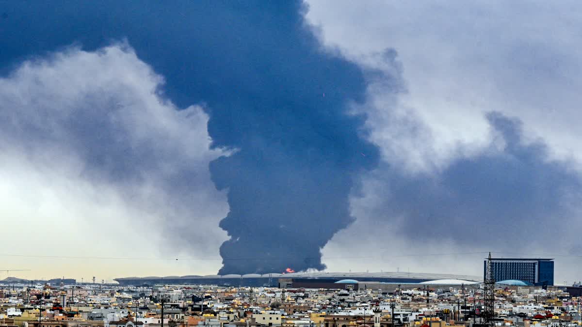 #IranIsraelWar, #IranAttack, #IsraelDefense, #MiddleEastConflict, #WestAsiaCrisis, #IraqAirspace, #SyriaAirspace, #Tehran, #TelAviv, #InternationalNews, #WorldNews, #BreakingNews, #MissileAttack, #GlobalSecurity, #MiddleEastNews, #ईरान_इजराइल_युद्ध, #मिसाइल_हमला, #विश्व_समाचार, #अंतरराष्ट्रीय_खबर, #पश्चिम_एशिया_संकट, #इराक, #सीरिया, #तेहरान, #इजराइल, #विदेश_समाचार,Iran Missile Launch Image, Israel Air Defense System, Middle East War Photo, Iraq Airspace Closure, Syria Airspace Restriction, Tehran Missile Attack, Israel Security Alert, West Asia Conflict, International Crisis Image, Global News Photo,ईरान मिसाइल हमला फोटो, इजराइल एयर डिफेंस सिस्टम, पश्चिम एशिया युद्ध, इराक एयरस्पेस बंद, सीरिया एयरस्पेस प्रतिबंध, तेहरान मिसाइल लॉन्च, इजराइल सुरक्षा अलर्ट, मध्य पूर्व संघर्ष, अंतरराष्ट्रीय संकट, विदेश समाचार फोटो,Iran Israel War, Iran Missile Attack, Israel Missile Strike, Iraq Airspace Closed, Syria Airspace Closure, Middle East Conflict, Tehran News, Tel Aviv News, Iran Israel Tensions, West Asia Crisis, International News, Global Conflict, Airspace Restrictions, IDF Alert, Iran Israel Latest Updates,ईरान इजराइल युद्ध, ईरान मिसाइल हमला, इजराइल पर मिसाइल अटैक, इराक एयरस्पेस बंद, सीरिया एयरस्पेस बंद, पश्चिम एशिया संकट, तेहरान ताजा खबर, तेल अवीव समाचार, मध्य पूर्व युद्ध, ईरान इजराइल संघर्ष, अंतरराष्ट्रीय समाचार, विश्व समाचार, विदेश समाचार, ईरान न्यूज, इजराइल न्यूज,