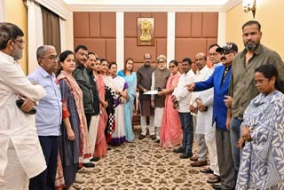 #TMC, #TMCRebels, #KakoliGhosh, #MamataBanerjee, #NDA, #LokSabha, #OmBirla, #WestBengalPolitics, #PoliticalNews, #ParliamentNews, #BreakingNews, #NationalPolitics, #NewDelhi, #TMCSplit, #IndiaPolitics,TMC Rebel MPs Merger, TMC Split Latest News, Kakoli Ghosh Dastidar News, Nationalist Citizens Party News, NDA Support by TMC Rebels, Lok Sabha Political News, West Bengal Political Crisis, Mamata Banerjee Latest News, Parliament Political Update, New Delhi Breaking News,TMC MPs, Kakoli Ghosh, Mamata Banerjee, Om Birla, Lok Sabha, Parliament House, NDA Government, West Bengal Politics, Rebel MPs, Political Crisis, New Delhi News, TMC Split,टीएमसी सांसद, काकोली घोष, ममता बनर्जी, ओम बिरला, लोकसभा, संसद भवन, तृणमूल कांग्रेस, बंगाल राजनीति, एनडीए सरकार, बागी सांसद, नई दिल्ली, राजनीतिक संकट,TMC Rebel MPs, Kakoli Ghosh Dastidar, TMC Split News, Nationalist Citizens Party, NDA Support News, Mamata Banerjee News, Abhishek Banerjee, Lok Sabha Speaker Om Birla, West Bengal Politics, Parliament News India, TMC Merger, Political Breaking News, New Delhi Political Update, NDA Strength, TMC Rebellion,टीएमसी बागी सांसद, तृणमूल कांग्रेस बगावत, काकोली घोष दस्तीदार, टीएमसी में टूट, NDA समर्थन, लोकसभा स्पीकर ओम बिरला, ममता बनर्जी, अभिषेक बनर्जी, पश्चिम बंगाल राजनीति, संसद समाचार, नई दिल्ली राजनीतिक खबर, राष्ट्रीय राजनीति समाचार, TMC Merger News, बंगाल सियासी संकट,