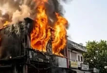 लखनऊ अग्निकांड, अलीगंज आग हादसा, लखनऊ फायर हादसा, एसआईटी जांच रिपोर्ट, लखनऊ SIT रिपोर्ट, अलीगंज सेक्टर डी आग, लखनऊ अग्निशमन विभाग, अवैध व्यावसायिक भवन आग, 15 लोगों की मौत, मुख्यमंत्री योगी आदित्यनाथ, अग्नि सुरक्षा मानक, लखनऊ प्रशासन, एलडीए जांच, नगर निगम लखनऊ, उत्तर प्रदेश समाचार, लखनऊ ब्रेकिंग न्यूज, दुर्घटना समाचार, जांच रिपोर्ट समाचार,Lucknow Fire Incident, Aliganj Fire Case, Lucknow SIT Report, Lucknow Fire News, Aliganj Sector D Fire, Lucknow Fire Department, Illegal Commercial Building Fire, Fire Safety Violation, Uttar Pradesh News, Lucknow Breaking News, SIT Investigation Report, Fire Tragedy Lucknow, Yogi Adityanath, LDA Investigation, Municipal Corporation Lucknow, Accident News Uttar Pradesh,लखनऊ आग हादसा तस्वीर, अलीगंज अग्निकांड फोटो, एसआईटी जांच टीम, फायर ब्रिगेड कार्रवाई, अवैध भवन में आग, अग्निशमन विभाग जांच, लखनऊ प्रशासनिक कार्रवाई, आग में मारे गए लोग, लखनऊ दुर्घटना स्थल, उत्तर प्रदेश अग्निकांड,Lucknow Fire Images, Aliganj Fire Photos, SIT Investigation Team, Fire Brigade Operation, Commercial Building Fire, Fire Department Investigation, Lucknow Administration Action, Fire Accident Site, Uttar Pradesh Fire News, Lucknow Incident Photos,लखनऊ अग्निकांड, अलीगंज फायर केस, SIT जांच रिपोर्ट, दमकल विभाग क्लीन चिट, लखनऊ न्यूज, उत्तर प्रदेश ब्रेकिंग न्यूज, योगी सरकार, लखनऊ प्रशासन, फायर सेफ्टी नियम, अवैध भवन, LDA, नगर निगम, अग्निशमन विभाग, पुलिस जांच, Lucknow Fire Incident, Aliganj Fire Case, SIT Report, Fire Department, Uttar Pradesh News,#LucknowFire #AliganjFire #SITReport #LucknowNews #UttarPradeshNews #FireIncident #BreakingNews #FireSafety #YogiGovernment #LDA #FireDepartment #LucknowBreaking #Aliganj #UPNews #Investigation #AccidentNews #Lucknow #UttarPradesh #GoogleDiscover #TrendingNews