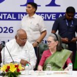 INDIA गठबंधन बैठक, इंडिया ब्लॉक बैठक 2026, मल्लिकार्जुन खरगे, राहुल गांधी, सोनिया गांधी, ममता बनर्जी, अखिलेश यादव, विपक्षी गठबंधन, महंगाई मुद्दा, SIR मतदाता सूची, विदेश नीति, दिल्ली राजनीति, कॉन्स्टिट्यूशन क्लब बैठक, विपक्षी एकता, 2029 लोकसभा चुनाव,INDIA Bloc Meeting 2026, INDIA Alliance Meeting, Mallikarjun Kharge, Rahul Gandhi, Sonia Gandhi, Mamata Banerjee, Akhilesh Yadav, Opposition Alliance, Inflation Issue, SIR Voter List Revision, Foreign Policy Debate, Delhi Politics, Constitution Club Meeting, Opposition Unity, Lok Sabha Election 2029,इंडिया ब्लॉक बैठक दिल्ली, विपक्षी दल बैठक, राहुल गांधी बैठक, ममता बनर्जी दिल्ली दौरा, अखिलेश यादव इंडिया गठबंधन, खरगे बयान, विपक्षी राजनीति, लोकसभा चुनाव रणनीति, राष्ट्रीय राजनीति, INDIA Bloc Delhi Meeting, Opposition Leaders Meeting, Rahul Gandhi Meeting, Mamata Banerjee Delhi Visit, Akhilesh Yadav INDIA Alliance, Kharge Statement, Opposition Politics, Lok Sabha Strategy, National Politics, Delhi News,दिल्ली समाचार,#INDIABloc, #IndiaAlliance, #MallikarjunKharge, #RahulGandhi, #SoniaGandhi, #MamataBanerjee, #AkhileshYadav, #SharadPawar, #OppositionPolitics, #DelhiPolitics, #Inflation, #ForeignPolicy, #SIR, #LokSabha2029, #PoliticalNews, #NationalNews, #BreakingNews, #HindiNews, #LatestNews, #GoogleDiscover,