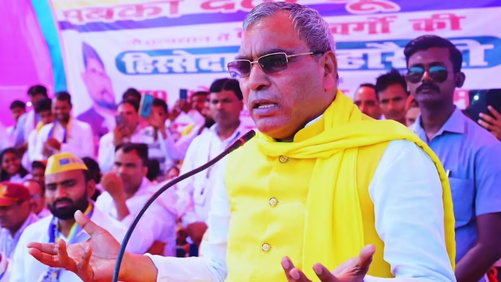 ओम प्रकाश राजभर INDI गठबंधन पर हमला, Om Prakash Rajbhar attacks INDIA alliance, दिल्ली विपक्षी बैठक बयान, Delhi opposition meeting statement, राजभर ने विपक्ष को बताया दगे हुए कारतूस, Rajbhar calls opposition spent cartridges, यूपी राजनीति ताजा खबर, Uttar Pradesh politics latest news, INDI गठबंधन बैठक दिल्ली, INDIA alliance meeting Delhi update, विपक्षी एकता पर राजभर की प्रतिक्रिया, Rajbhar reaction on opposition unity,ओम प्रकाश राजभर बयान, INDI गठबंधन बैठक, दिल्ली विपक्षी बैठक, ओपी राजभर हमला, उत्तर प्रदेश राजनीति, Om Prakash Rajbhar statement, INDIA alliance meeting Delhi, UP political news, NDA vs INDIA alliance, Akhilesh Yadav Mamata Banerjee politics, opposition alliance news India, Rajbhar on opposition meeting, Lucknow political update, Uttar Pradesh political developments, India alliance latest news,#OmPrakashRajbhar #IndiaAlliance #INDIAlliance #UPPolitics #LucknowNews #PoliticalNews #AkhileshYadav #MamataBanerjee #Mayawati #Congress #NDA #OppositionMeeting #DelhiPolitics #BreakingNews #UttarPradeshNews,