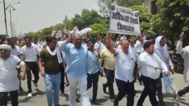 Hardoi Lawyers Protest, Shahabad Registry Privatization News, Advocate Strike Uttar Pradesh, Registration Department Protest, Hardoi Breaking News, Lawyers Movement UP, Registry Privatization Controversy, Shahabad Latest News, Uttar Pradesh Advocate News,Lawyers Protest Photo, Shahabad Tehsil Image, Advocate Strike Picture, Protest Rally Image, Registry Privatization Protest, Hardoi Demonstration Photo, Bar Association Protest,अधिवक्ता प्रदर्शन फोटो, शाहाबाद तहसील, वकील हड़ताल, शव यात्रा प्रदर्शन, निबंधन विभाग विरोध, हरदोई आंदोलन तस्वीर, अधिवक्ता संघ प्रदर्शन,Hardoi News, Shahabad Hardoi News, Registry Privatization Protest, Registration Department Privatization, Lawyers Strike UP, Advocate Protest Hardoi, Vimlesh Lodhi, Stamp Vendors Protest, Document Writers Strike, Uttar Pradesh Lawyers Movement, Registry News UP, Local News Hardoi,हरदोई समाचार, शाहाबाद समाचार, रजिस्ट्री निजीकरण विरोध, निबंधन विभाग निजीकरण, अधिवक्ता हड़ताल, वकील प्रदर्शन हरदोई, विमलेश लोधी, स्टाम्प वेंडर आंदोलन, दस्तावेज लेखक आंदोलन, तहसील शाहाबाद, उत्तर प्रदेश अधिवक्ता आंदोलन, रजिस्ट्री विभाग समाचार, हरदोई जिला समाचार, राजनीतिक विरोध प्रदर्शन,#HardoiNews, #ShahabadNews, #LawyersProtest, #AdvocateStrike, #RegistryPrivatization, #RegistrationDepartment, #UPNews, #BreakingNews, #VimleshLodhi, #StampVendor, #DocumentWriter, #UttarPradeshNews, #ProtestNews, #LocalNews, #HindiNews, #TrendingNews, #HardoiUpdate, #LawyersMovement, #LatestNews,