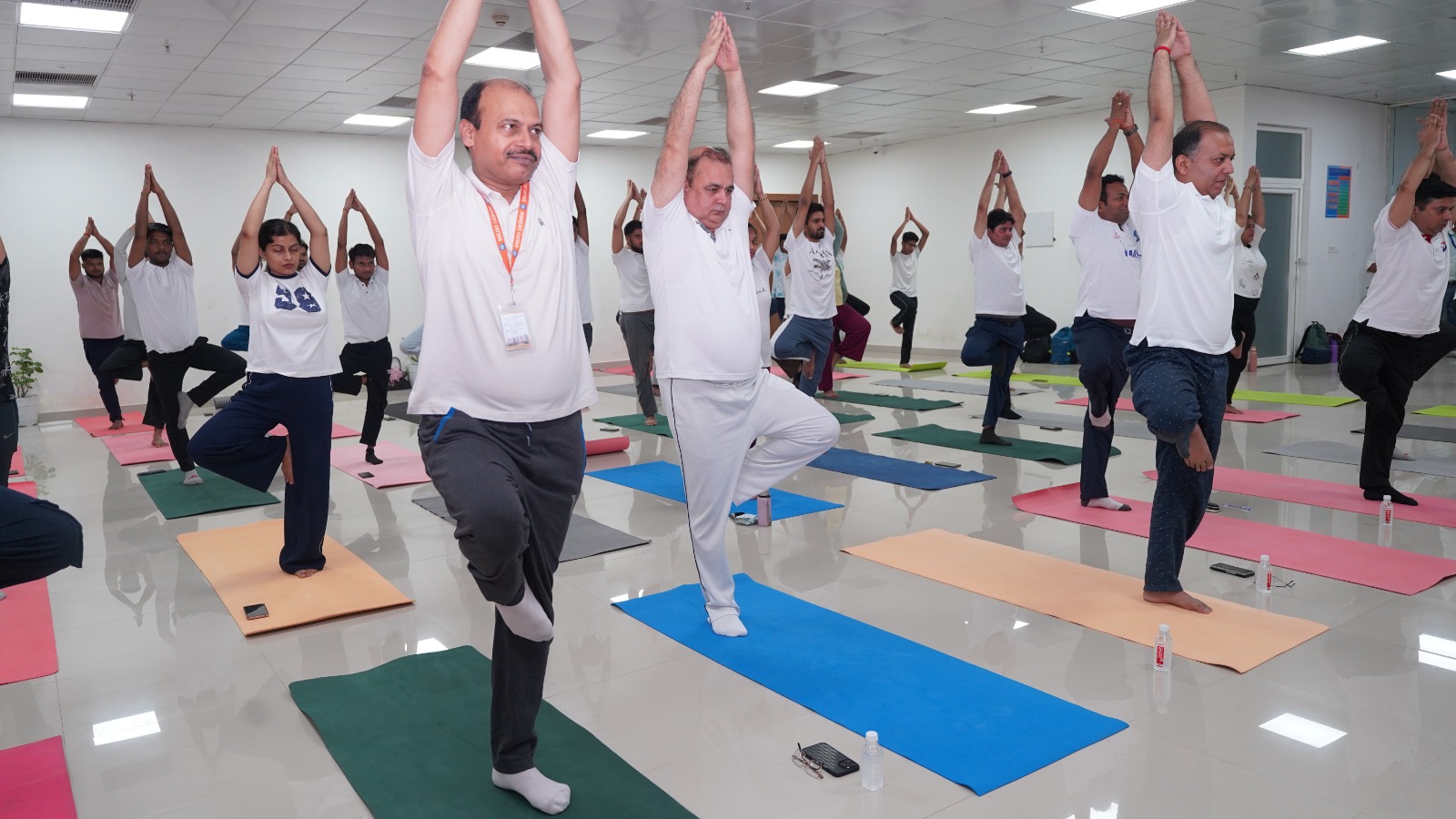 अंतरराष्ट्रीय योग दिवस 2026, आरएमएलआईएमएस लखनऊ, डॉ राम मनोहर लोहिया आयुर्विज्ञान संस्थान, योग दिवस कार्यक्रम, स्वस्थ उम्र के लिए योग, लखनऊ स्वास्थ्य समाचार, योगाभ्यास, आयुष मंत्रालय योग प्रोटोकॉल, प्रो सीएम सिंह, डॉ प्रद्युम्न सिंह, डॉ विक्रम सिंह, योगाचार्य ओम नारायण अवस्थी, लखनऊ मेडिकल संस्थान, स्वास्थ्य जागरूकता कार्यक्रम, उत्तर प्रदेश समाचार, योग समाचार,International Yoga Day 2026, RMLIMS Lucknow, Dr Ram Manohar Lohia Institute of Medical Sciences, Yoga for Healthy Ageing, Yoga Day Celebration, Lucknow Health News, AYUSH Common Yoga Protocol, CM Singh, Pradyumn Singh, Vikram Singh, Om Narayan Awasthi, Yoga Session Lucknow, Medical Institute News, Health Awareness Program, Uttar Pradesh News,आरएमएलआईएमएस योग दिवस, लखनऊ योग कार्यक्रम, योगाभ्यास करते छात्र, अंतरराष्ट्रीय योग दिवस फोटो, मेडिकल कॉलेज योग सत्र, स्वास्थ्य कार्यक्रम लखनऊ, योगासन अभ्यास, प्राणायाम सत्र, आयुष योग प्रोटोकॉल, लखनऊ समाचार,RMLIMS Yoga Day Photo, Lucknow Yoga Program, Medical Students Yoga Session, International Yoga Day Event, Yoga Practice Image, Health Awareness Event, Pranayama Session, AYUSH Yoga Protocol, Medical Institute Event, Lucknow News Photo,#InternationalYogaDay, #YogaDay2026, #RMLIMS, #LucknowNews, #YogaForHealthyAgeing, #Yoga, #HealthNews, #AYUSH, #Wellness, #MedicalEducation, #HealthyLifestyle, #MentalHealth, #YogaSession, #UttarPradeshNews, #HindiNews, #GoogleDiscover, #TrendingNews, #HealthAwareness, #Fitness, #YogaIndia,