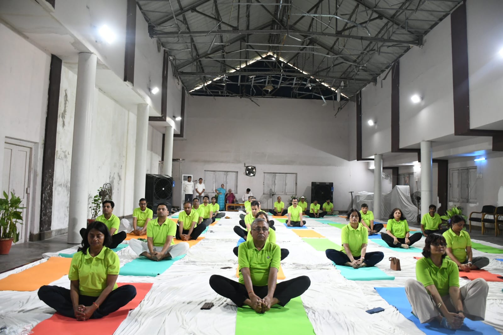 #InternationalYogaDay2026, #NER, #NorthEasternRailway, #LucknowDivision, #GauravAgrawal, #YogaForHealthyAgeing, #YogaDay2026, #RailwayNews, #HealthAwareness, #RailwayEmployees, #LucknowNews, #GorakhpurNews, #HealthyLifestyle, #YogaPractice, #योगदिवस2026, #पूर्वोत्तररेलवे, #लखनऊमंडल, #गौरवअग्रवाल, #योगाभ्यास, #स्वस्थआयुकेलिएयोग, #रेलवेसमाचार, #स्वास्थ्यसमाचार, #उत्तरप्रदेशसमाचार, #राष्ट्रीयसमाचार,NER Yoga Day Event, DRM Gaurav Agrawal Yoga Session, Railway Employees Yoga Practice, Bandariyabagh Sanskriti Club, International Yoga Day Lucknow, Railway Health Program, Pranayama Session,पूर्वोत्तर रेलवे योग दिवस, गौरव अग्रवाल योग कार्यक्रम, रेलवे कर्मचारी योगाभ्यास, बंदरियाबाग संस्कृति क्लब, योग दिवस समारोह लखनऊ, रेलवे स्वास्थ्य कार्यक्रम, प्राणायाम सत्र,International Yoga Day 2026, North Eastern Railway Lucknow Division, DRM Gaurav Agrawal, NER Yoga Program, Yoga for Healthy Ageing, Railway Employees Yoga Session, Lucknow Railway News, Gorakhpur Railway Event, International Yoga Day Railway, Health Awareness Program,अंतर्राष्ट्रीय योग दिवस 2026, पूर्वोत्तर रेलवे लखनऊ मंडल, DRM गौरव अग्रवाल, योग दिवस लखनऊ, NER योग कार्यक्रम, रेलवे योगाभ्यास, स्वस्थ आयु के लिए योग, बंदरियाबाग संस्कृति क्लब, रेलवे कर्मचारी योग कार्यक्रम, गोरखपुर रेलवे योग दिवस, उत्तर प्रदेश समाचार, स्वास्थ्य समाचार, लखनऊ रेलवे समाचार,