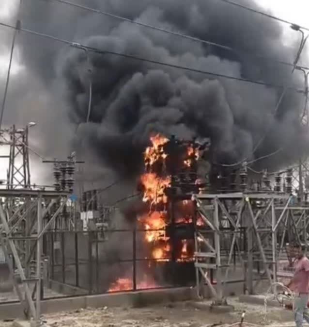 बागपत समाचार, अमीनगर सराय बिजलीघर आग, बागपत बिजली कटौती, 132 केवी उपकेंद्र आग, बंदरों से आग, बिजली विभाग समाचार, उत्तर प्रदेश बिजली समाचार, बागपत ब्रेकिंग न्यूज, बिजली आपूर्ति ठप, फायर ब्रिगेड कार्रवाई, पावर कॉरपोरेशन यूपी,Baghpat News, Aminagar Sarai Substation Fire, Baghpat Power Cut, 132 KV Substation Fire, Monkey Caused Fire, Uttar Pradesh Electricity News, Power Corporation UP, Electricity Supply Disrupted, Fire Brigade Baghpat, UP Breaking News,#BaghpatNews, #ElectricityCut, #SubstationFire, #UPNews, #PowerCorporation, #FireIncident, #BreakingNews, #UttarPradesh, #ElectricityNews, #GoogleDiscover,बागपत, अमीनगर सराय, बिजलीघर आग, 132 केवी उपकेंद्र, बिजली कटौती, फायर ब्रिगेड, पावर कॉरपोरेशन, उत्तर प्रदेश समाचार, Baghpat News, Power Substation Fire, Electricity Outage, UP News, Breaking News,Baghpat Power Station Fire, Aminagar Sarai Incident, Monkey Triggered Fire, Electricity Outage Villages, Substation Damage, UP Electricity Crisis, Fire in Power Grid, Rural Power Supply Issue,
