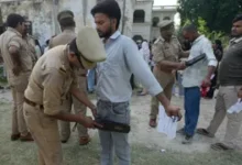 यूपी पुलिस भर्ती परीक्षा लखनऊ, पुलिस कांस्टेबल भर्ती परीक्षा 2026, लखनऊ परीक्षा केंद्र 55, पुलिस भर्ती परीक्षा सुरक्षा व्यवस्था, यूपी पुलिस एग्जाम अपडेट, Uttar Pradesh police recruitment exam Lucknow, UP police constable exam 2026, Lucknow exam centers security, police recruitment exam CCTV monitoring, Uttar Pradesh exam news Lucknow, लखनऊ जिला भर्ती परीक्षा, उत्तर प्रदेश पुलिस परीक्षा समाचार, Lucknow district exam news, Uttar Pradesh police bharti update,यूपी पुलिस भर्ती परीक्षा लखनऊ परीक्षा केंद्र सुरक्षा जांच, Lucknow police recruitment exam security check, अभ्यर्थियों की जांच पुलिस भर्ती परीक्षा, candidates security screening UP police exam, लखनऊ 55 परीक्षा केंद्र CCTV निगरानी, Lucknow exam centers CCTV monitoring, पुलिस भर्ती परीक्षा प्रवेश जांच लखनऊ, UP police exam entry verification Lucknow, सख्त सुरक्षा में यूपी पुलिस परीक्षा, strict security UP police exam Lucknow,#UPPoliceBharti2026 #LucknowNews #UPPoliceExam #PoliceRecruitment #UPNews #LucknowUpdate #ExamSecurity #CCTVMonitoring #PoliceBharti #BreakingNewsUP,