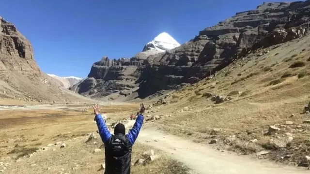 कैलाश मानसरोवर यात्रा, काठमांडू में फंसे भारतीय, विदेश मंत्रालय एडवाइजरी, मानसरोवर यात्रा दस्तावेज, चीनी वीजा, कैलाश यात्रा 2026, नेपाल समाचार, भारतीय तीर्थयात्री, विदेश मंत्रालय भारत, सुप्रिया सुले, राष्ट्रीय समाचार,Kailash Mansarovar Yatra, Indians Stuck in Kathmandu, MEA Advisory, Chinese Visa for Kailash Yatra, Kailash Mansarovar News, Kathmandu News, Indian Pilgrims, Ministry of External Affairs India, Nepal News, Supriya Sule, National News India,कैलाश मानसरोवर यात्रा फोटो, काठमांडू में भारतीय श्रद्धालु, विदेश मंत्रालय की एडवाइजरी, कैलाश यात्रा दस्तावेज, नेपाल में फंसे भारतीय यात्री,Kailash Mansarovar Photo, Indian Pilgrims in Kathmandu, MEA Advisory Image, Kailash Yatra Documents, Indians Stuck in Nepal Photo,नई दिल्ली समाचार, राष्ट्रीय समाचार, विदेश मंत्रालय, कैलाश मानसरोवर यात्रा, काठमांडू में फंसे भारतीय, नेपाल समाचार, चीनी वीजा, यात्रा परमिट, भारतीय दूतावास नेपाल, सुप्रिया सुले, Ministry of External Affairs India, Kailash Mansarovar Yatra, Kathmandu News, Nepal News, Chinese Visa, Indian Embassy Nepal, National News India,#KailashMansarovar, #KailashYatra, #MEA, #Kathmandu, #NepalNews, #IndianPilgrims, #BreakingNews, #NationalNews, #SupriyaSule, #ForeignMinistry, #TravelAdvisory, #IndiaNews, #KailashMansarovarYatra, #TrendingNews,