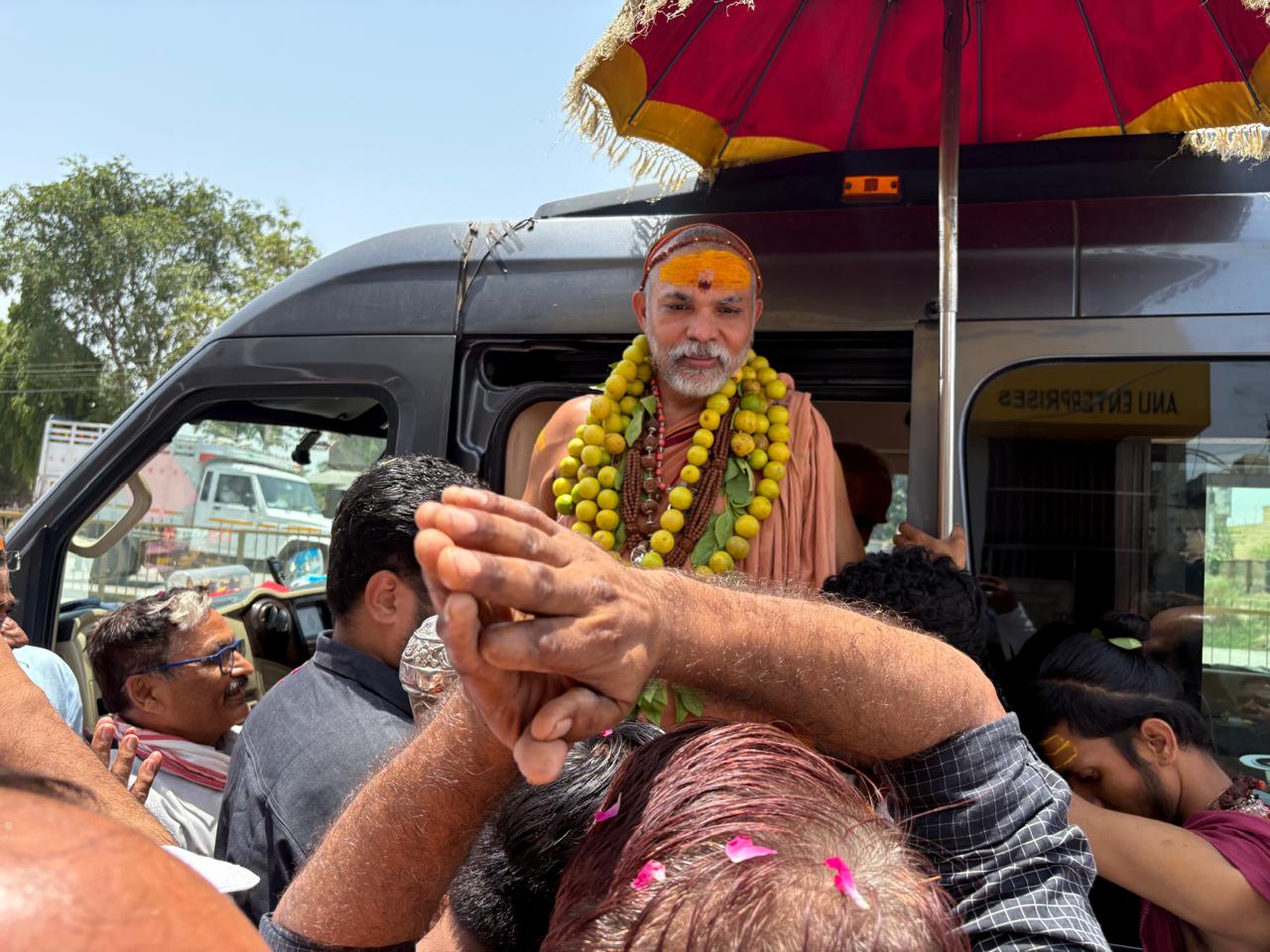 #ShankaracharyaAvimukteshwaranand, #AgraNews, #GauMata, #Rashtramata, #CowProtection, #GavishtiYatra, #YogiAdityanath, #UPPolitics, #AgraPolitics, #ReligiousNews, #UttarPradeshNews, #BJP, #SanatanDharma, #Agra, #HindiNews, #GoogleDiscover, #TrendingNews, #PoliticalNews, #CowProtectionMovement, #IndiaNews,Shankaracharya in Agra, Avimukteshwaranand Saraswati, Gau Mata Campaign, Gavishti Yatra Agra, Yogi Government Statement, Agra Saint Meeting, Cow Protection Movement, Religious Event Agra, UP Political Statement, Agra Latest News,आगरा में शंकराचार्य, शंकराचार्य अविमुक्तेश्वरानंद सरस्वती, गौमाता राष्ट्रमाता अभियान, गविष्टि यात्रा आगरा, योगी सरकार पर बयान, आगरा संत सभा, गौ संरक्षण आंदोलन, धार्मिक कार्यक्रम आगरा, यूपी राजनीतिक बयान, आगरा ताजा खबर,शंकराचार्य अविमुक्तेश्वरानंद, आगरा समाचार, आगरा राजनीतिक खबर, गौमाता राष्ट्रमाता मांग, गाय को राष्ट्रमाता घोषित करो, गविष्टि यात्रा, यूपी राजनीति, योगी आदित्यनाथ पर बयान, गौ संरक्षण आंदोलन, आगरा धार्मिक समाचार, उत्तर प्रदेश धार्मिक राजनीति, भाजपा पर शंकराचार्य का हमला, गौमाता आंदोलन, आगरा संत सम्मेलन, उत्तर प्रदेश समाचार,Shankaracharya Avimukteshwaranand, Agra News, Agra Political News, Gau Mata Rashtramata Demand, Cow National Mother Demand, Gavishti Yatra, Uttar Pradesh Politics, Yogi Adityanath News, Cow Protection Movement, BJP News UP, Religious Politics Uttar Pradesh, Agra Religious News, Cow Protection Campaign India, Hindu Religious News, UP Latest News,