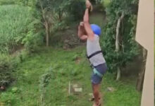 कर्नाटक जिपलाइन हादसा, Karnataka Zipline Accident, दांदेली रिसॉर्ट हादसा, जिपलाइन दुर्घटना वीडियो, कारवार न्यूज, उत्तर कन्नड़ समाचार, एडवेंचर गेम हादसा, पर्यटन स्थल हादसा, कर्नाटक ब्रेकिंग न्यूज, वायरल वीडियो हादसा, रिसॉर्ट लापरवाही, जिपलाइन सुरक्षा, विजयपुरा युवक हादसा,Karnataka Zipline Accident, Dandeli Resort Accident, Zipline Crash Video, Karwar News, Uttara Kannada News, Adventure Activity Accident, Resort Safety Failure, Zipline Lock Break Accident, Karnataka Breaking News, Viral Accident Video, Dandeli Tourism News,Karnataka Zipline Accident Photo, Dandeli Resort Zipline, Zipline Ride Accident, Kuber Surpura Injury, Adventure Game Accident, Viral Accident Video,#Karnataka #ZiplineAccident #Dandeli #Karwar #AdventureAccident #ViralVideo #BreakingNews #KarnatakaNews #TourismNews #ResortAccident #कर्नाटक #जिपलाइनहादसा #दांदेली #हादसा #ब्रेकिंगन्यूज,Karnataka Zipline Accident Video, Dandeli Zipline Accident Today, Zipline Lock Broken News, Karwar Breaking News, Karnataka Resort Accident, Adventure Sports Accident India, Dandeli Tourism Latest News,