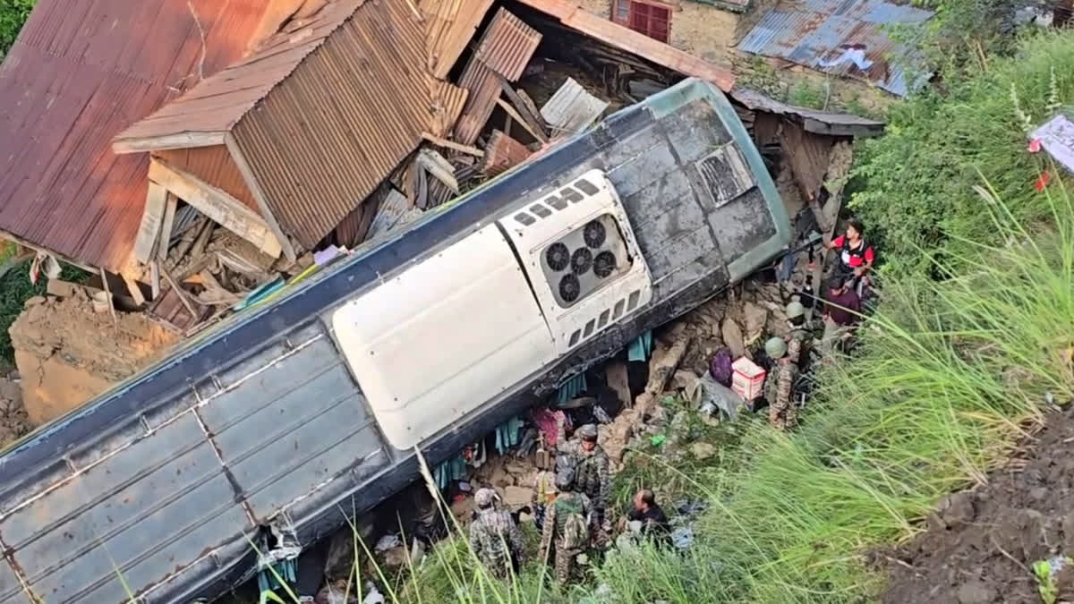 Amarnath Yatra Accident, Amarnath Bus Accident, Ganderbal Bus Accident, Jammu Kashmir News, Amarnath Pilgrims Injured, Kashmir Road Accident, Amarnath Yatra 2026, Ganderbal Latest News, Bus Falls Into Gorge, ITBP Rescue Operation, SKIMS Hospital,अमरनाथ यात्रा हादसा, अमरनाथ बस दुर्घटना, गंदरबल बस एक्सीडेंट, जम्मू कश्मीर न्यूज, अमरनाथ यात्री घायल, गंदरबल सड़क हादसा, कश्मीर बस दुर्घटना, बाबा बर्फानी यात्रा, अमरनाथ यात्रा 2026, जम्मू कश्मीर ब्रेकिंग न्यूज, SKIMS अस्पताल, ITBP रेस्क्यू ऑपरेशन,Amarnath Yatra Bus Accident, Ganderbal Accident News, Jammu Kashmir Road Accident, Injured Pilgrims, Rescue Operation Kashmir, Amarnath Yatra Latest News,Amarnath Yatra accident today, Ganderbal bus accident latest update, Jammu Kashmir Amarnath pilgrims injured, bus falls into gorge Kashmir, Amarnath Yatra 2026 news, Ganderbal Hariganiwan accident, Kashmir breaking news today,#AmarnathYatra2026, #AmarnathYatra, #JammuKashmir, #Ganderbal, #KashmirNews, #RoadAccident, #Pilgrims, #BabaBarfani, #BreakingNews, #IndiaNews, #HindiNews, #GoogleDiscover, #LatestNews, #RescueOperation,