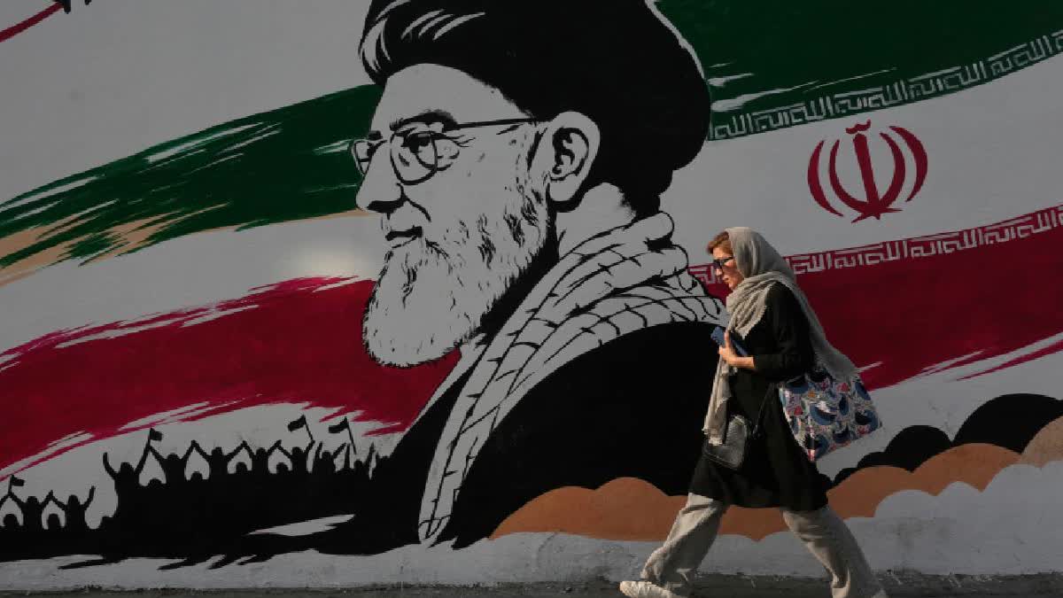 #USIranWar, #IranWar, #AmericaAttackIran, #DonaldTrump, #Tehran, #MiddleEastCrisis, #CENTCOM, #IranMissileAttack, #StraitOfHormuz, #WorldNews, #InternationalNews, #BreakingNews, #GlobalSecurity, #EnergyCrisis, #Washington, #Iran,US Iran War Update, American Strike Iran, Trump Statement, Tehran Airstrike, Hormuz Strait Crisis, US Military Operation, Iran Missile Attack, Middle East Conflict, LNG Ship Attack, Global Crisis,अमेरिका ईरान युद्ध लाइव, ईरान पर अमेरिकी हमला, ट्रंप बयान, तेहरान एयरस्ट्राइक, होर्मुज संकट, अमेरिकी सेना कार्रवाई, ईरान मिसाइल हमला, मध्य पूर्व युद्ध, LNG जहाज हमला, वैश्विक संकट,US Iran War LIVE, America Airstrike Iran, Iran Missile Attack, Donald Trump Iran Warning, Middle East Crisis, Tehran Attack, CENTCOM Iran Update, Strait of Hormuz, Iran US Conflict, Global Energy Crisis, Washington News, Tehran News, International News, World News,अमेरिका ईरान युद्ध, US Iran War Live, ईरान पर अमेरिका हमला, अमेरिकी एयरस्ट्राइक, ट्रंप ईरान चेतावनी, ईरान मिसाइल हमला, तेहरान हमला, मध्य पूर्व संकट, होर्मुज जलडमरूमध्य, ईरान अमेरिका तनाव, विदेश समाचार, अंतरराष्ट्रीय समाचार, विश्व युद्ध अपडेट, वॉशिंगटन, तेहरान, मिस्र दमिएटा बंदरगाह,