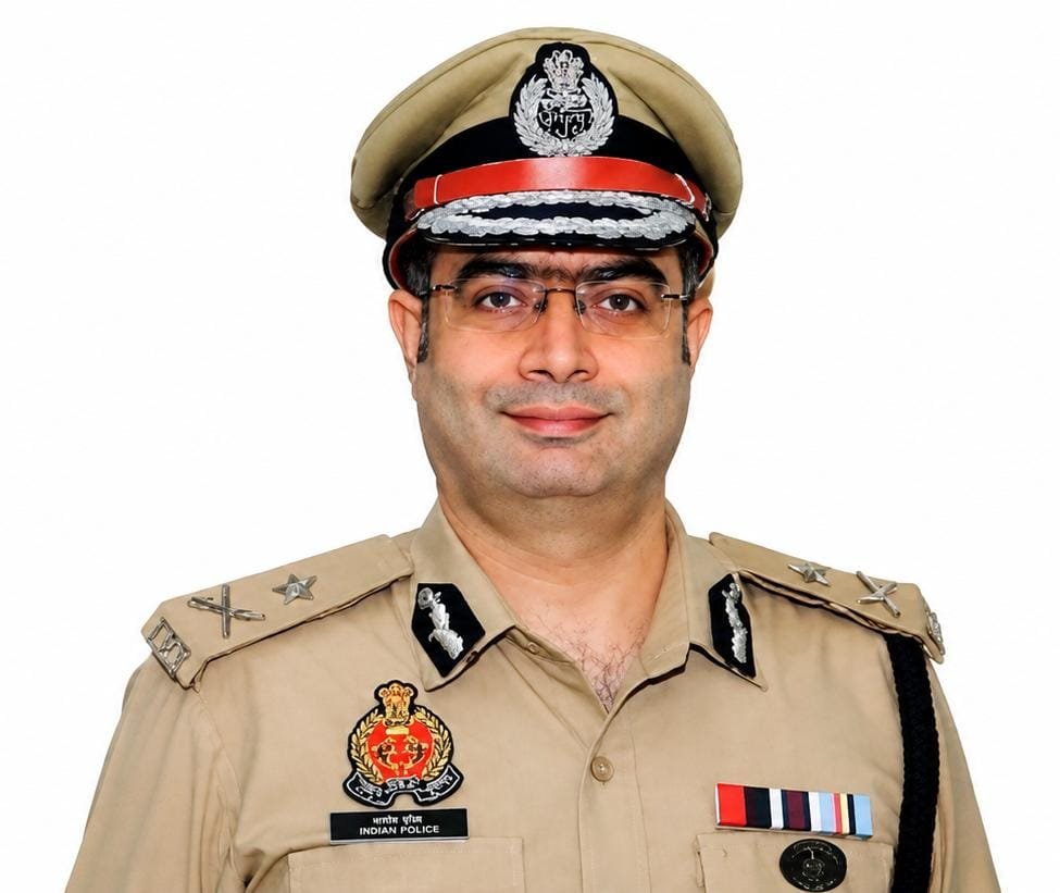 UP IPS Transfer 2026, Uttar Pradesh IPS Transfer List, Lucknow New Police Commissioner, Tarun Gaba IPS, Lucknow Police Commissioner 2026, Uttar Pradesh Government, IPS Officers Transfer News, Prayagraj Police Commissioner, UP Home Department, DGP Transfer News, Senior IPS Officers, UP Police News, Lucknow News Today, Prayagraj News, Ashok Mutha Jain DG Fire Services, Mohit Gupta IPS, Police Administration, Breaking News UP, Latest Uttar Pradesh News, IPS Transfer Update, उत्तर प्रदेश आईपीएस तबादला, लखनऊ नए पुलिस कमिश्नर, तरुण गाबा, यूपी पुलिस, पुलिस प्रशासन, प्रयागराज पुलिस कमिश्नर, यूपी सरकार, ब्रेकिंग न्यूज़, लखनऊ समाचार, उत्तर प्रदेश समाचार।