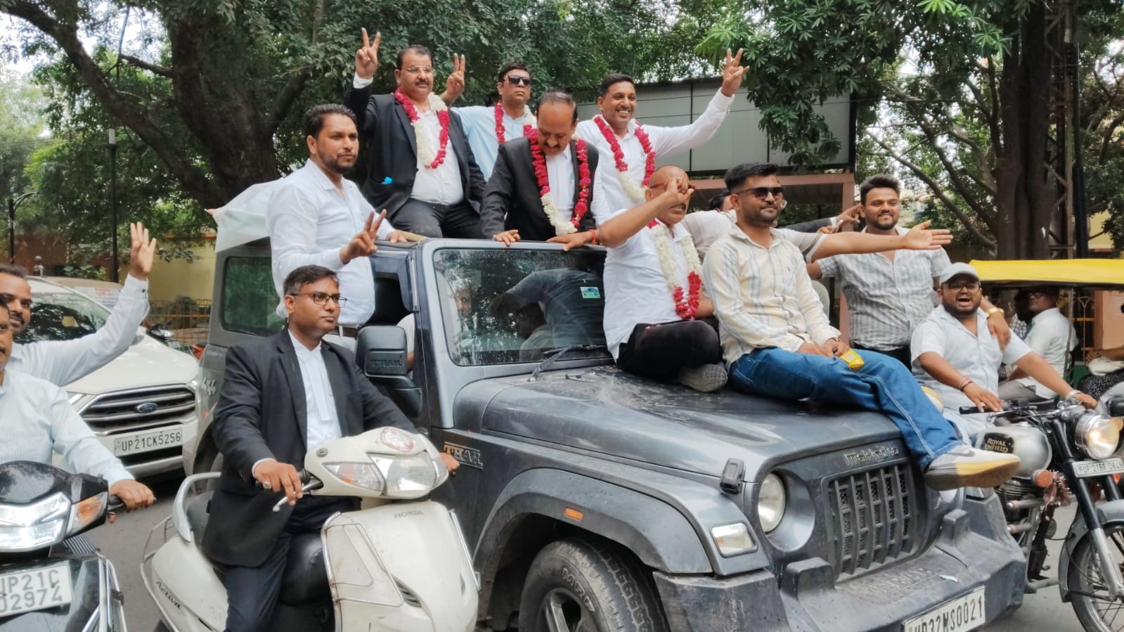 ई-पंजीकरण व्यवस्था, ई पंजीकरण आदेश वापसी, मुरादाबाद बार एसोसिएशन, अधिवक्ताओं का विजय जुलूस, मुरादाबाद समाचार, उत्तर प्रदेश अधिवक्ता आंदोलन, स्टांप वेंडर आंदोलन, कातिब एसोसिएशन, मुख्यमंत्री योगी आदित्यनाथ, मुरादाबाद कलेक्ट्रेट, आनंद मोहन गुप्ता, कपिल गुप्ता एडवोकेट, डीआरटी कोर्ट मुरादाबाद, मंडल स्तरीय न्यायालय, उत्तर प्रदेश ताजा खबर,E Registration System Withdrawn, Moradabad Bar Association, Advocates Victory Rally, UP Lawyers Protest, Stamp Vendors Association, Moradabad News, Uttar Pradesh News, E Registration Order Cancelled, CM Yogi Adityanath News, Kapil Gupta Advocate, Anand Mohan Gupta, DRT Court Moradabad, Regional Court Demand, Lawyers Strike UP,मुरादाबाद विजय जुलूस फोटो, अधिवक्ता प्रदर्शन तस्वीरें, बार एसोसिएशन कार्यक्रम, कलेक्ट्रेट परिसर जुलूस, ई-पंजीकरण विरोध प्रदर्शन, स्टांप वेंडर आंदोलन, मुरादाबाद अधिवक्ता समाचार, मुख्यमंत्री को धन्यवाद, मिठाई वितरण कार्यक्रम, अधिवक्ताओं का जश्न,Moradabad Victory Rally Photos, Advocates Protest Images, Bar Association Event, Lawyers Celebration Photos, E Registration Protest, Stamp Vendor Rally, Moradabad Court News, CM Yogi Thanks Rally, Lawyers Strike Images, Celebration Pictures,#MoradabadNews, #ERegistration, #Advocates, #BarAssociation, #LawyersProtest, #CMYogi, #UttarPradesh, #StampVendors, #VictoryRally, #BreakingNews, #Moradabad, #AnandMohanGupta, #KapilGupta, #UPNews, #GoogleDiscover,