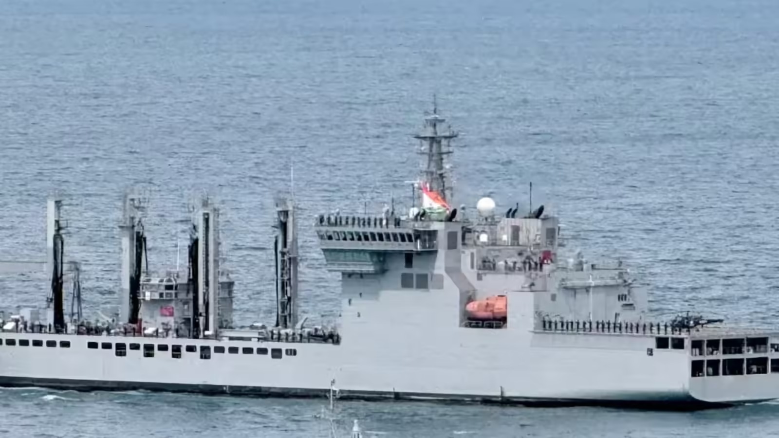 #IndianNavy #INSTrishul #PiracyAttempt #MaritimeSecurity #MARCOS #IndianOcean #GulfOfAden #DefenceNews #BreakingNews #IndiaNews #NavalOperation #AntiPiracy #GoogleDiscover,INS Trishul, Indian Navy Ship, Maritime Security, Sea Pirates, MARCOS, Gulf of Aden, Cargo Ship, Naval Operation, Defence Update,भारतीय नौसेना जहाज, INS त्रिशूल, समुद्री सुरक्षा, समुद्री डकैती, MARCOS, अदन की खाड़ी, मालवाहक जहाज, भारतीय क्रू सदस्य, रक्षा समाचार,भारतीय नौसेना, समुद्री डकैती, INS त्रिशूल, MARCOS कमांडो, समुद्री लुटेरे, अदन की खाड़ी, भारतीय नौसेना ऑपरेशन, मालवाहक जहाज, हिंद महासागर सुरक्षा, एंटी पाइरेसी मिशन, भारत रक्षा समाचार, नौसेना अभियान, राष्ट्रीय सुरक्षा समाचार,Indian Navy, Piracy Attempt, INS Trishul, MARCOS Commandos, Anti Piracy Operation, Gulf of Aden, Indian Navy Operation, MV Golden Arsenal, Maritime Security, Indian Ocean, Naval Mission, Defence News India, Sea Pirates Attack,