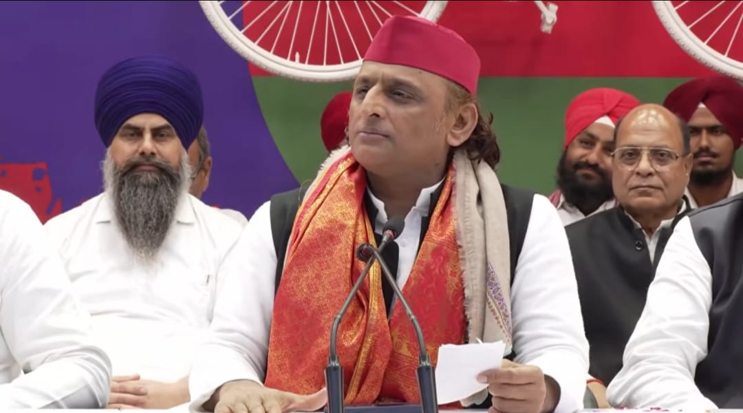 #AkhileshYadav, #SamajwadiParty, #UPPolitics, #BJPvsSP, #UttarPradeshNews, #CyberFraud, #DAPCrisis, #BundelkhandExpressway, #PoliticalNews, #Election2027, #LucknowNews, #SPNews,Akhilesh Yadav Photo, SP Press Conference, UP Politics News, BJP Criticism, Cyber Fraud Statement, Fertilizer Crisis India, Bundelkhand Expressway News, Lucknow News,अखिलेश यादव फोटो, सपा प्रेस कॉन्फ्रेंस, यूपी राजनीति, भाजपा पर हमला, साइबर फ्रॉड बयान, खाद संकट, बुंदेलखंड एक्सप्रेसवे विवाद, लखनऊ समाचार,Akhilesh Yadav, Akhilesh Yadav Statement, Samajwadi Party, SP Chief, BJP Attack, Uttar Pradesh Politics, UP Election 2027, Cyber Fraud in UP, DAP Fertilizer Crisis, Corruption in UP, Bundelkhand Expressway, Ram Mandir Politics, Lucknow Political News,अखिलेश यादव, अखिलेश यादव बयान, समाजवादी पार्टी, सपा अध्यक्ष, भाजपा पर हमला, यूपी राजनीति, उत्तर प्रदेश राजनीति, 2027 विधानसभा चुनाव, साइबर फ्रॉड यूपी, खाद संकट, डीएपी संकट, भ्रष्टाचार उत्तर प्रदेश, बुंदेलखंड एक्सप्रेसवे, राम मंदिर राजनीति, लखनऊ राजनीतिक समाचार,