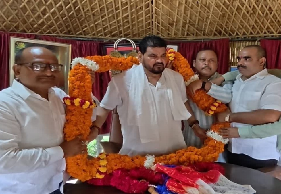 बृजभूषण शरण सिंह, गोंडा समाचार, गौरक्षा, गाय पालन, गौपालन, नकली डेयरी प्रोडक्ट्स, नकली पनीर, नकली घी, नकली खोया, दूध का दाम, उत्तर प्रदेश राजनीति, गोंडा न्यूज, ब्रिजभूषण बयान, स्वामी अविमुक्तेश्वरानंद, डेयरी उद्योग, गौशाला, कृषि समाचार,Brij Bhushan Sharan Singh, Gonda News, Cow Protection, Cow Farming, Dairy News, Fake Dairy Products, Fake Paneer, Fake Ghee, Milk Price, Uttar Pradesh News, Brij Bhushan Statement, Gonda UP, Dairy Industry, Cow Rearing, Gau Raksha, Political News,बृजभूषण शरण सिंह फोटो, गोंडा, गौरक्षा, गाय पालन, दूध उत्पादन, डेयरी, उत्तर प्रदेश, राजनीतिक बयान,Brij Bhushan Photo, Gonda, Cow Protection, Dairy Farming, Milk Production, Fake Dairy Products, Uttar Pradesh Politics, Political Statement,Brij Bhushan Sharan Singh News, Gonda News Today, Cow Protection News, Fake Dairy Products, Milk Price News, Gau Raksha News, Uttar Pradesh Political News, Dairy Industry India, Brij Bhushan Latest Statement, Gonda Breaking News,#BrijBhushanSharanSingh #Gonda #GondaNews #GauRaksha #CowFarming #DairyNews #MilkPrice #FakeDairyProducts #UttarPradesh #PoliticalNews #BreakingNews #IndiaNews #AgricultureNews #CowProtection #HindiNews,