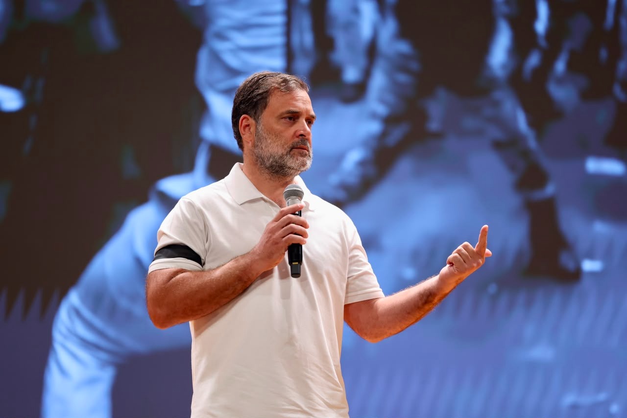 #PaperLeakRow, #NEETProtest, #RahulGandhi, #PMModi, #DharmendraPradhan, #StudentProtest, #EducationNews, #CongressNews, #BJPNews, #DelhiNews, #IndianPolitics, #ExamLeak, #YouthIssues, #CompetitiveExams,Rahul Gandhi Paper Leak Statement, PM Modi Fast Track Court Announcement, NEET Protest Delhi 2026, Congress Leader Rahul Gandhi News, Student Protest Against Paper Leak,राहुल गांधी पेपर लीक मामले पर बयान देते हुए, पीएम मोदी फास्ट ट्रैक कोर्ट घोषणा, NEET परीक्षा विरोध प्रदर्शन दिल्ली, कांग्रेस नेता राहुल गांधी प्रेस बया,न छात्र आंदोलन पेपर लीक विवाद,NEET Protest Delhi, Rahul Gandhi Latest News, PM Modi News Today, Paper Leak Latest Update, Congress Protest News, Education Ministry Controversy, Indian Politics News, Youth Protest India, Exam Scam News,Paper Leak Row, Rahul Gandhi on PM Modi, NEET Paper Leak Protest, NEET Controversy 2026, PM Modi Fast Track Court Announcement, Dharmendra Pradhan Resignation Demand, Congress Protest Delhi, Student Protest India, Competitive Exam Paper Leak, Education System Controversy, BJP Congress Political Fight,पेपर लीक मामला, NEET पेपर लीक विवाद, राहुल गांधी बयान, पीएम मोदी पेपर लीक फैसला, धर्मेंद्र प्रधान इस्तीफा, छात्र प्रदर्शन दिल्ली, प्रतियोगी परीक्षा पेपर लीक, शिक्षा व्यवस्था विवाद, कांग्रेस बीजेपी विवाद, दिल्ली NEET Protest, केंद्र सरकार फैसला, राहुल गांधी प्रेस बयान, युवा आंदोलन,
