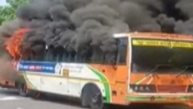 बस्ती बस में आग, Basti Bus Fire News, लखनऊ गोरखपुर हाईवे बस हादसा, UPSRTC बस में आग, रोडवेज बस आग हादसा, बस्ती सड़क हादसा खबर, NH-28 बस फायर न्यूज, उत्तर प्रदेश बस हादसा, चारबाग डिपो बस आग, बस्ती पुलिस खबर, फायर ब्रिगेड कार्रवाई, यूपी रोडवेज न्यूज,Basti Bus Fire News, UPSRTC Bus Fire, Lucknow Gorakhpur Highway Bus Accident, NH 28 Bus Fire, Uttar Pradesh Roadways Bus Fire, UP Roadways Accident News, Basti Latest News, Passenger Safety News, Lucknow To Gorakhpur Bus Incident, UP Police Investigation News,बस्ती में चलती रोडवेज बस में लगी आग, लखनऊ गोरखपुर हाईवे पर जली UPSRTC बस, NH-28 पर बस हादसा, फायर ब्रिगेड बुझाती हुई बस की आग, रोडवेज बस हादसे के बाद मौके पर पुलिस,Basti UPSRTC Bus Fire Accident, Burnt Roadways Bus On NH 28, Lucknow Gorakhpur Highway Bus Fire, Fire Brigade Controlling Bus Fire, UP Roadways Bus Accident Scene,बस्ती बस हादसा, बस्ती जिले की बड़ी खबर, बस्ती रोडवेज बस आग, पुरानी बस्ती थाना खबर, छोटी रूधौली बस हादसा, उत्तर प्रदेश ब्रेकिंग न्यूज, लखनऊ गोरखपुर हाईवे खबर, Basti Uttar Pradesh News, Basti Road Accident News, Basti Police News, UP Transport Department News, Lucknow Gorakhpur Highway Accident,