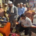 वाराणसी खबर, Varanasi News, काशी गुरु पूर्णिमा, पातालपुरी मठ वाराणसी, मुस्लिमों ने ली गुरु दीक्षा, हिंदू मुस्लिम एकता, गंगा जमुनी तहजीब, वाराणसी धार्मिक समाचार, गुरु पूर्णिमा 2026, सनातन परंपरा, बालकदास महाराज, गाजीपुर मुस्लिम श्रद्धालु, मिर्जापुर समाचार,Varanasi News, Kashi Guru Purnima 2026, Patalpuri Math Varanasi, Muslim People Take Guru Diksha, Hindu Muslim Unity News, Ganga Jamuni Tehzeeb, Guru Diksha Ceremony, Varanasi Religious News, Balak Das Maharaj, Uttar Pradesh News,Muslim people took Guru Diksha in Varanasi, Patalpuri Math Guru Purnima news, Varanasi Hindu Muslim unity, Kashi latest news, Guru Purnima 2026 Varanasi, Ganga Jamuni Tehzeeb story,Patalpuri Math Varanasi Guru Diksha, Muslim Devotees Guru Purnima, Hindu Muslim Unity Varanasi, Ganga Jamuni Tehzeeb India, Kashi Religious Ceremony,वाराणसी पातालपुरी मठ में गुरु दीक्षा, मुस्लिम श्रद्धालु गुरु पूर्णिमा, हिंदू मुस्लिम एकता की तस्वीर, काशी में गंगा जमुनी तहजीब, बालकदास महाराज आशीर्वाद,