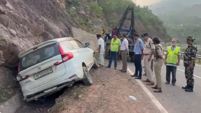 उधमपुर सड़क हादसा, Udhampur Accident, अमरनाथ यात्रा हादसा, अमरनाथ यात्री घायल, जम्मू कश्मीर सड़क दुर्घटना, जम्मू श्रीनगर हाईवे हादसा, टोल्डी नाला हादसा, GMC उधमपुर, अमरनाथ यात्रा 2026, जम्मू कश्मीर न्यूज, पहलगाम अमरनाथ यात्रा, श्रद्धालु घायल खबर,Udhampur Accident, Amarnath Yatra Accident, Jammu Kashmir Road Accident, Amarnath Pilgrims Injured, Jammu Srinagar National Highway Accident, Tolli Nala Accident, GMC Udhampur, Amarnath Yatra 2026, Jammu Kashmir News, Pilgrims Car Accident,उधमपुर हादसा, अमरनाथ यात्रियों की कार दुर्घटना, जम्मू श्रीनगर हाईवे, घायल श्रद्धालु, GMC उधमपुर अस्पताल, अमरनाथ यात्रा वाहन हादसा,Udhampur Road Accident, Amarnath Pilgrims Car Crash, Jammu Srinagar Highway Accident, Injured Pilgrims, GMC Udhampur Hospital, Amarnath Yatra Vehicle Accident,#UdhampurAccident, #AmarnathYatra, #AmarnathYatra2026, #JammuKashmirNews, #RoadAccident, #JammuSrinagarHighway, #PilgrimsSafety, #GMCUdhampur, #BreakingNews, #JammuNews, #KashmirNews, #TravelAlert, #AmarnathPilgrims, #AccidentNews, #IndiaNews,