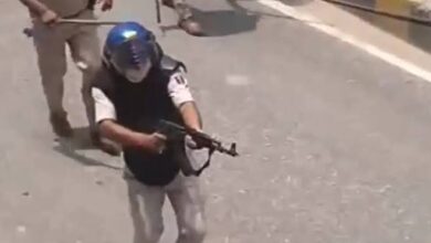 सिवान न्यूज, बिहार बंद हिंसा, सिवान हिंसा मामला, AK-47 फायरिंग सिवान, सिवान पुलिस कार्रवाई, बिहार पुलिस, अभिषेक कुमार पटेल सस्पेंड, सिवान वायरल वीडियो, बिहार लेटेस्ट न्यूज, पुलिस विभागीय जांच,Siwan News, Bihar Bandh Violence, Siwan AK47 Firing, Bihar Police Action, Police Constable Suspended, Siwan Viral Video, Abhishek Kumar Patel, Bihar Latest News, Law and Order News India,Siwan AK47 Firing Case, Bihar Bandh Violence News, Siwan Police Constable Suspended, Abhishek Kumar Patel News, Bihar Police Action, Siwan Viral Video, JP Chowk Violence, Bihar Latest News, Siwan News Today, Bihar,#Siwan #SiwanNews #BiharNews #BiharBandh #AK47Firing #BiharPolice #PoliceAction #LawAndOrder #BreakingNews #BiharViolence #IndiaNews #राष्ट्रीयप्रस्तावना #सिवान #बिहार #बिहारबंद #पुलिसकार्रवाई #हिंसामामला #लेटेस्टन्यूज,