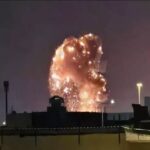 अमेरिका ईरान युद्ध, ईरान पर अमेरिकी हमला, Iran News Hindi, अमेरिका ईरान संघर्ष, बंदर अब्बास हमला, होर्मुज जलडमरूमध्य, अमेरिकी एयरस्ट्राइक, ईरान एयरपोर्ट हमला, ईरान रेलवे स्टेशन हमला, US Iran Conflict, तेहरान समाचार, अंतरराष्ट्रीय खबर, विदेश समाचार, मध्य पूर्व संकट, ईरान युद्ध अपडेट, होर्मोजगान प्रांतIran News, US Airstrikes on Iran, America Iran Conflict, Bandar Abbas Attack, Strait of Hormuz, US Iran War, Iran Airstrike, Middle East Crisis, CENTCOM, Iran Military Targets, Tehran News, International News, Breaking News, Hormuz Attack, US Military Operation, Iran Conflict 2026, अमेरिका रक्षा समाचार,अमेरिका ईरान हमला, बंदर अब्बास, होर्मुज जलडमरूमध्य, ईरान एयरस्ट्राइक, अमेरिकी लड़ाकू विमान, ईरान युद्ध, तेहरान, Iran News Today, US Airstrikes on Iran, America Iran War, Bandar Abbas Attack, Strait of Hormuz News, Middle East Breaking News, Iran Conflict 2026, Tehran News, CENTCOM Statement, International War News,अंतरराष्ट्रीय समाचार,#IranNews #USIranConflict #USAirstrikes #BandarAbbas #StraitOfHormuz #MiddleEast #Tehran #CENTCOM #BreakingNews #InternationalNews #WorldNews #IranWar #AmericaNews #DefenseNews #Geopolitics
