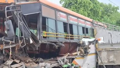 Hathras Bus Accident, Hathras Road Accident, Sikandra Rao Bus Accident, Farrukhabad Delhi Roadways Bus Accident, UP Road Accident News, Uttar Pradesh Bus Truck Collision, Roadways Bus Accident Today, Hathras Latest News, UP Breaking News, Aligarh Referral Injured Passengers,हाथरस सड़क हादसा, हाथरस बस दुर्घटना, सिकंदराराऊ बस हादसा, फर्रुखाबाद दिल्ली रोडवेज बस हादसा, यूपी रोड एक्सीडेंट, हाथरस ट्रक बस टक्कर, उत्तर प्रदेश सड़क दुर्घटना खबर, रोडवेज बस हादसा, हाथरस पुलिस, अलीगढ़ रेफर घायल यात्री,#HathrasBusAccident, #HathrasNews, #UPRoadAccident, #RoadwaysBusAccident, #SikandraRao, #UttarPradeshNews, #FarrukhabadNews, #DelhiBusRoute, #AligarhNews, #UPBreakingNews, #RoadAccidentNews, #HathrasPolice,
