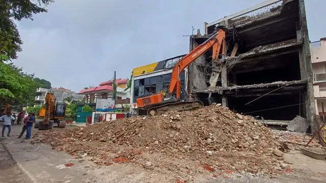 लखनऊ अग्निकांड, Lucknow Fire Tragedy, अलीगंज आग, एलडीए ध्वस्तीकरण, अवैध इमारत, बुलडोजर कार्रवाई, लखनऊ समाचार, अलीगंज समाचार, उत्तर प्रदेश समाचार, अग्निकांड, एसआईटी जांच, योगी आदित्यनाथ, अपराध समाचार, स्थानीय खबर,Lucknow Fire Tragedy, Aliganj Fire, LDA Demolition, Illegal Building Demolition, Lucknow News, Uttar Pradesh News, Bulldozer Action, Fire Accident Lucknow, SIT Investigation, Yogi Adityanath, Crime News, Local News India,Lucknow Fire Photos, Aliganj Building Demolition, LDA Bulldozer, Illegal Building, Fire Accident Site, Lucknow Police, Demolition Drive, Uttar Pradesh News, Bulldozer Action,Lucknow Fire Tragedy, Aliganj Building Demolition, LDA Action, Lucknow Fire News, Illegal Commercial Complex, Yogi Adityanath News, SIT Investigation, Lucknow Local News, Uttar Pradesh News, लखनऊ अग्निकांड, अलीगंज, एलडीए, अवैध इमारत, बुलडोजर कार्रवाई, उत्तर प्रदेश, लखनऊ समाचार, स्थानीय खबर,#LucknowFire #LucknowFireTragedy #Aliganj #LDA #BulldozerAction #LucknowNews #UttarPradesh #FireAccident #SIT #BreakingNews #NationalPrastavana #लखनऊ_अग्निकांड #अलीगंज #एलडीए #बुलडोजर_कार्रवाई #उत्तर_प्रदेश #लखनऊ_समाचार #स्थानीय_समाचार #राष्ट्रीय_प्रस्तावना,