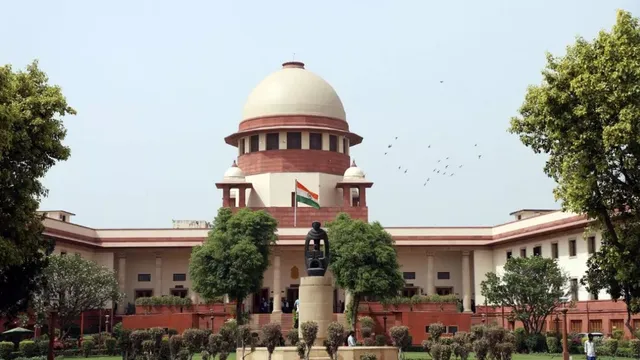 Supreme Court News, Supreme Court On Joint Family, Supreme Court Comment On Mobile Addiction, Mobile Addiction In Children, Gadget Addiction News, Joint Family System India, Supreme Court Latest Judgment News, Children Mobile Phone Addiction, Family Values In India, Social Issue News India,सुप्रीम कोर्ट की टिप्पणी, सुप्रीम कोर्ट न्यूज, संयुक्त परिवार पर सुप्रीम कोर्ट, मोबाइल की लत बच्चों पर असर, बच्चों को मोबाइल देने के नुकसान, गैजेट्स और बच्चे, परिवार व्यवस्था पर SC टिप्पणी, भारत की सामाजिक समस्या, मोबाइल एडिक्शन न्यूज, बच्चों की परवरिश, नई दिल्ली कोर्ट न्यूज, सुप्रीम कोर्ट लेटेस्ट न्यूज,Supreme Court statement on mobile addiction and children, SC warning on parents replacing gadgets, Supreme Court comment on joint family system India, mobile addiction impact on children future,नई दिल्ली जिला समाचार, दिल्ली प्रदेश खबर, सुप्रीम कोर्ट दिल्ली, भारत का सर्वोच्च न्यायालय, दिल्ली कोर्ट न्यूज, सुप्रीम कोर्ट जस्टिस एमएम सुंदरेश, जस्टिस पीबी वराले, तुषार मेहता, नई दिल्ली लेटेस्ट न्यूज, Delhi District News, Delhi Court News, Supreme Court Delhi News, Justice MM Sundresh, Justice PB Varale, Tushar Mehta, India Social Issue News, why Supreme Court worried about gadgets, joint family importance in modern society, Supreme Court latest news today,