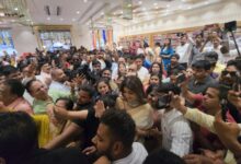 शिल्पा शेट्टी वाराणसी, शिल्पा शेट्टी काशी दौरा, वाराणसी समाचार, बाबा विश्वनाथ मंदिर, शिल्पा शेट्टी फैंस, बॉलीवुड न्यूज, काशी न्यूज, वाराणसी सेलिब्रिटी न्यूज, शिल्पा शेट्टी फोटो, बनारस न्यूज, यूपी मनोरंजन खबर, बॉलीवुड अभिनेत्री, काशी विश्वनाथ दर्शन,Shilpa Shetty Varanasi Visit, Shilpa Shetty in Kashi, Varanasi News, Bollywood News, Shilpa Shetty Fans, Baba Vishwanath Temple, Shilpa Shetty Latest News, Celebrity Visit Varanasi, Kashi News, Uttar Pradesh Entertainment News, Bollywood Actress,शिल्पा शेट्टी वाराणसी फोटो, शिल्पा शेट्टी काशी, बाबा विश्वनाथ मंदिर, फैंस की भीड़, बॉलीवुड अभिनेत्री, वाराणसी कार्यक्रम,Shilpa Shetty Varanasi Photo, Shilpa Shetty Kashi Visit, Baba Vishwanath Temple, Celebrity Crowd, Bollywood Actress, Varanasi Event,Shilpa Shetty Latest News, Shilpa Shetty Varanasi Visit, Bollywood Celebrity News, Kashi News Today, Baba Vishwanath Temple News, Varanasi Breaking News, Bollywood Actress Visit UP, Celebrity Crowd Video, Hindi Entertainment News,#ShilpaShetty #Varanasi #Kashi #BabaVishwanath #BollywoodNews #CelebrityNews #UPNews #VaranasiNews #KashiVishwanath #EntertainmentNews #BollywoodActress #BreakingNews #HindiNews #IndiaNews,