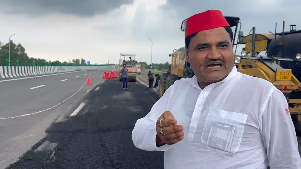 लखनऊ कानपुर एक्सप्रेस वे खबर, Lucknow Kanpur Expressway News, लखनऊ कानपुर ग्रीनफील्ड एक्सप्रेसवे, उन्नाव एक्सप्रेसवे धंसा, एक्सप्रेसवे निर्माण गुणवत्ता, सपा नेता मधुसूदन यादव वीडियो, नितिन गडकरी एक्सप्रेसवे, यूपी एक्सप्रेसवे न्यूज, उत्तर प्रदेश सड़क हादसा खबर, बारिश में सड़क धंसी, लखनऊ कानपुर रोड अपडेट,Lucknow Kanpur Expressway News, Lucknow Kanpur Greenfield Expressway, Unnao Expressway Road Damage, Expressway Road Sink Video Viral, UP Expressway Latest News, Madhusudan Yadav Video, Nitin Gadkari Expressway Project, Uttar Pradesh Infrastructure News, Highway Construction Quality Issue,Lucknow Kanpur Expressway latest news today, Why Lucknow Kanpur Expressway damaged, Unnao road sink news, Lucknow Kanpur Expressway inauguration date, UP expressway viral video, Expressway quality issue Uttar Pradesh, Madhusudan Yadav SP leader, NHAI expressway update,Lucknow Kanpur Expressway Damage Video, Unnao Expressway Road Sink, Greenfield Expressway Construction Issue, UP Highway Repair Work, Viral Expressway Damage Video,