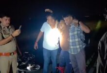 #चंदौलीमुठभेड़, #ChandauliEncounter, #चंदौली, #Chandauli, #चंदौलीपुलिस, #ChandauliPolice, #इनामीबदमाश, #RewardCriminal, #राजूमुसहर, #RajuMusahar, #सैयदराजा, #Saiyadraja, #यूपीपुलिस, #UPPolice, #UPCrime, #UPCrimeNews, #उत्तरप्रदेश, #UttarPradesh, #क्राइम, #CrimeNews, #PoliceEncounter, #EncounterNews, #चंदौलीन्यूज, #ChandauliNews, #ब्रेकिंगन्यूज, #BreakingNews, #उत्तरप्रदेशक्राइम, #UttarPradeshCrime, #बरेली, #Bareilly, #नवाबगंज, #Nawabganj, चंदौली मुठभेड़, चंदौली पुलिस एनकाउंटर, 50 हजार का इनामी बदमाश, चंदौली इनामी बदमाश गिरफ्तार, राजू मुसहर गिरफ्तार, सैयदराजा पुलिस, चंदौली क्राइम न्यूज, चंदौली पुलिस मुठभेड़, तिनधुआं हत्या डकैती मामला, चंदौली अपराध समाचार, चंदौली आज की खबर, उत्तर प्रदेश पुलिस, यूपी पुलिस एनकाउंटर, यूपी क्राइम न्यूज, कैमूर बदमाश, गैंगस्टर एक्ट, चंदौली ब्रेकिंग न्यूज,Chandauli Encounter, Chandauli Police Encounter, Chandauli Crime News, 50000 Reward Criminal Arrested, Raju Musahar Arrested, Saiyadraja Police, Chandauli Police News, Uttar Pradesh Police Encounter, UP Crime News, Chandauli Latest News, Chandauli Breaking News, Tindhua Murder Robbery Case, Chandauli Criminal News, Bihar Criminal Arrested, Gangster Act Chandauli, UP Police Latest News, चंदौली में एनकाउंटर, चंदौली 50 हजार इनामी बदमाश, चंदौली पुलिस मुठभेड़ आज, राजू मुसहर एनकाउंटर, राजू मुसहर गिरफ्तार, सैयदराजा थाना मुठभेड़, चंदौली क्राइम न्यूज आज, चंदौली पुलिस की बड़ी कार्रवाई, 50 हजार इनामी बदमाश गिरफ्तार, यूपी एनकाउंटर न्यूज, Chandauli encounter today, Chandauli police encounter, Raju Musahar encounter, Raju Musahar arrested, 50000 reward criminal Chandauli, Saiyadraja police encounter, UP encounter news today,